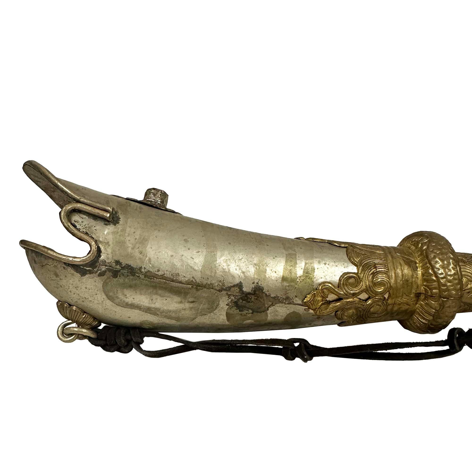 Trompette rituelle bouddhiste tibétaine du début du XXe siècle Bon état - En vente à Pomona, CA