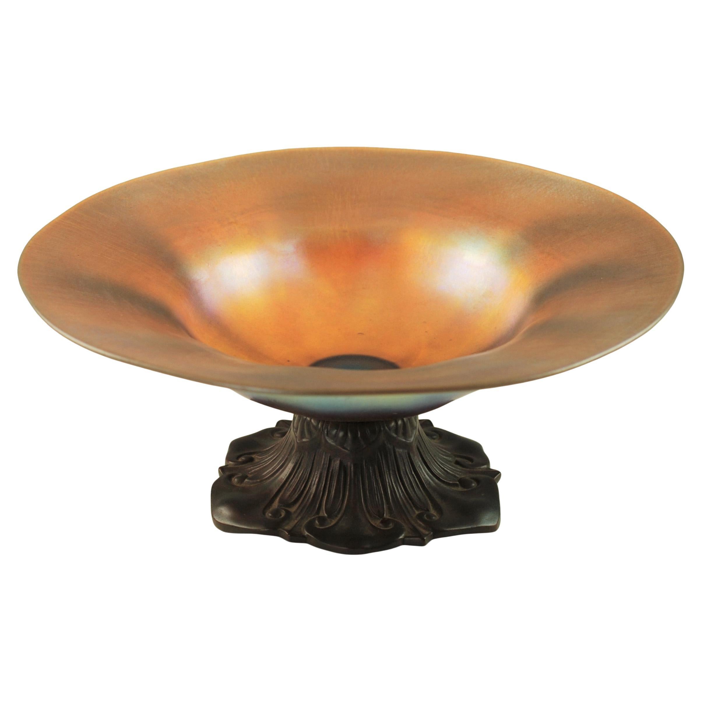 Early 20th Century Tiffany Favrile Art Glass Console Bowl with Bronze Base