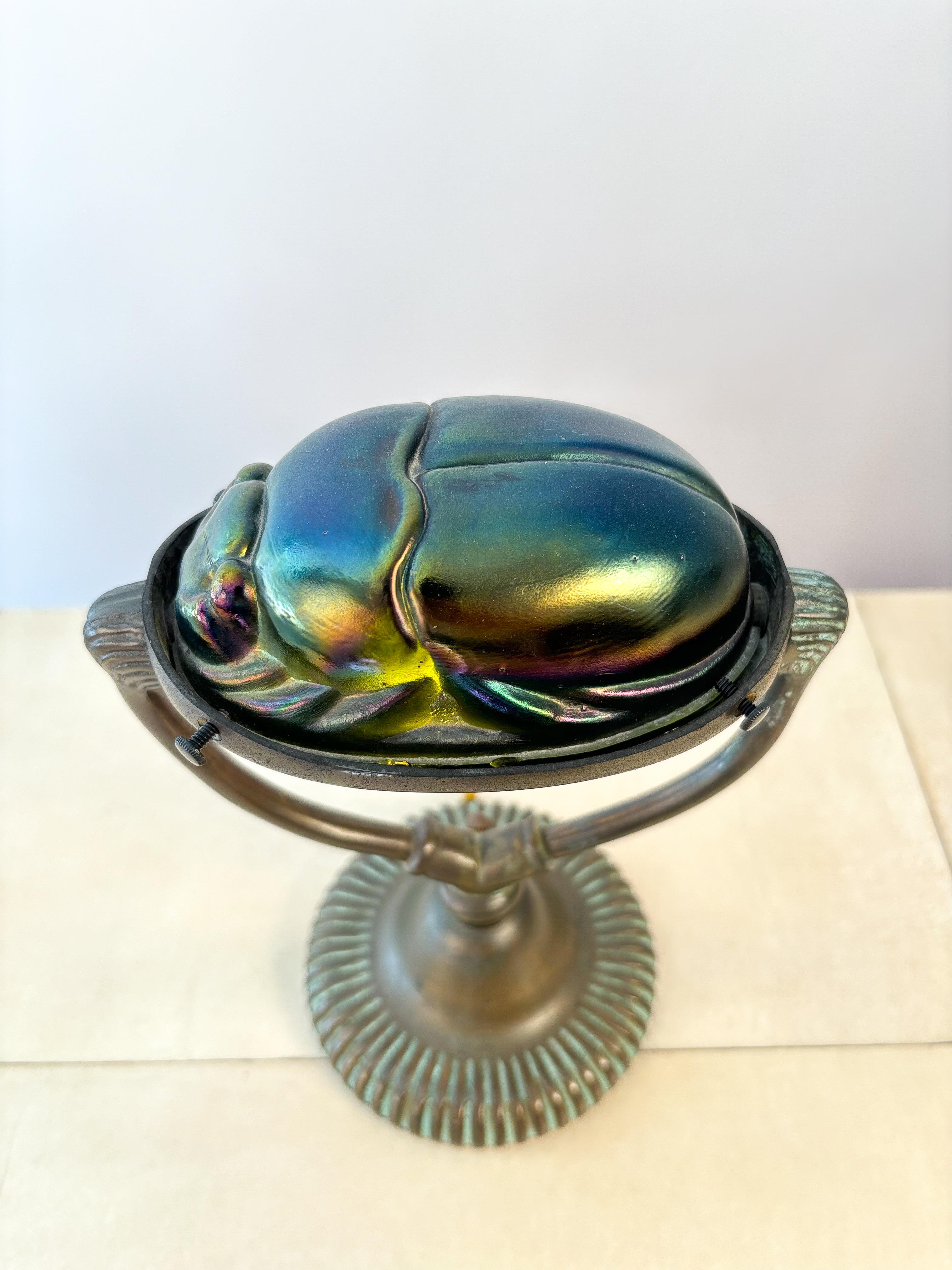 Early 20th Century Tiffany Style Scarab Lamp in Bronze and Glass 6