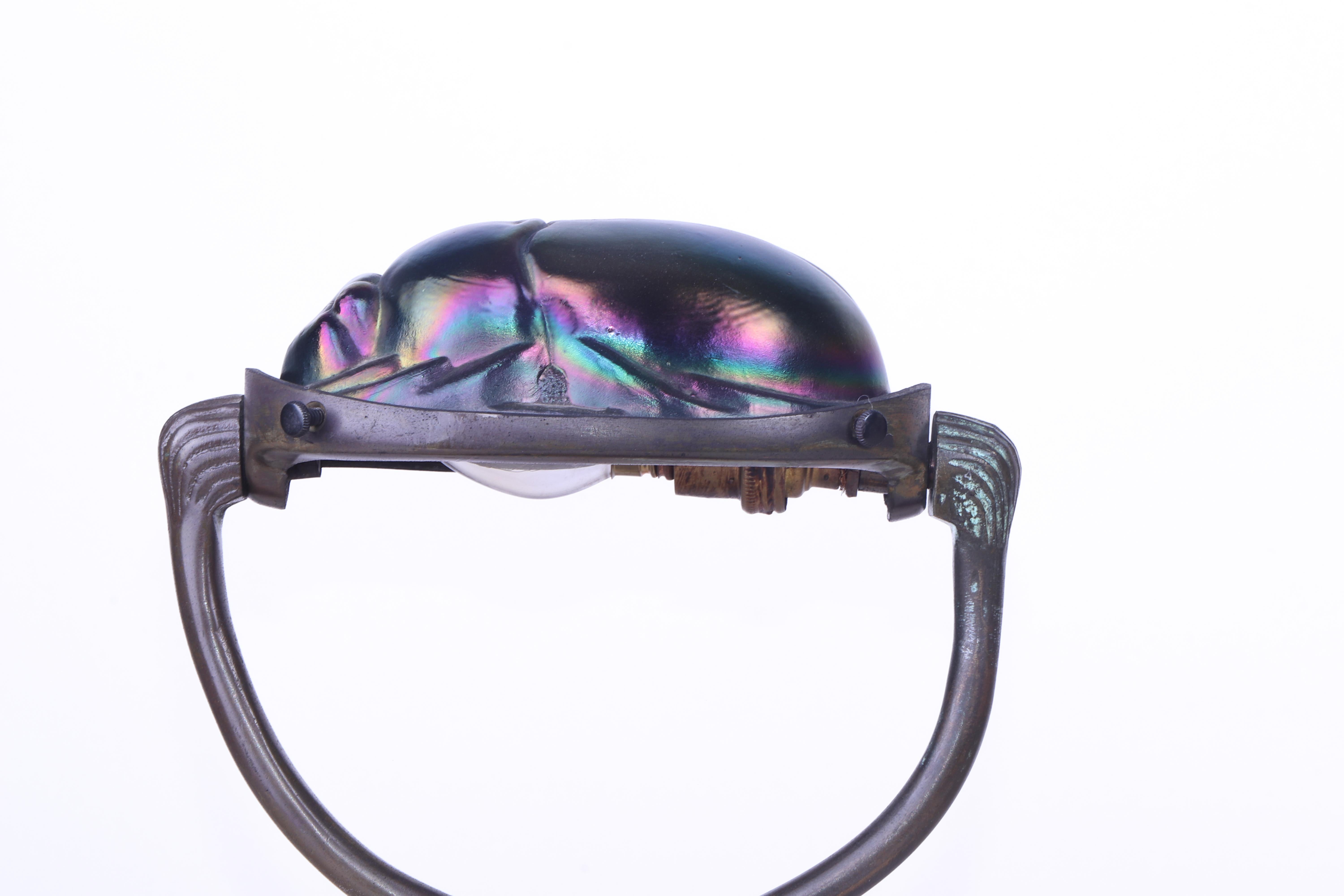 Early 20th Century Tiffany Style Scarab Lamp in Bronze and Glass 3
