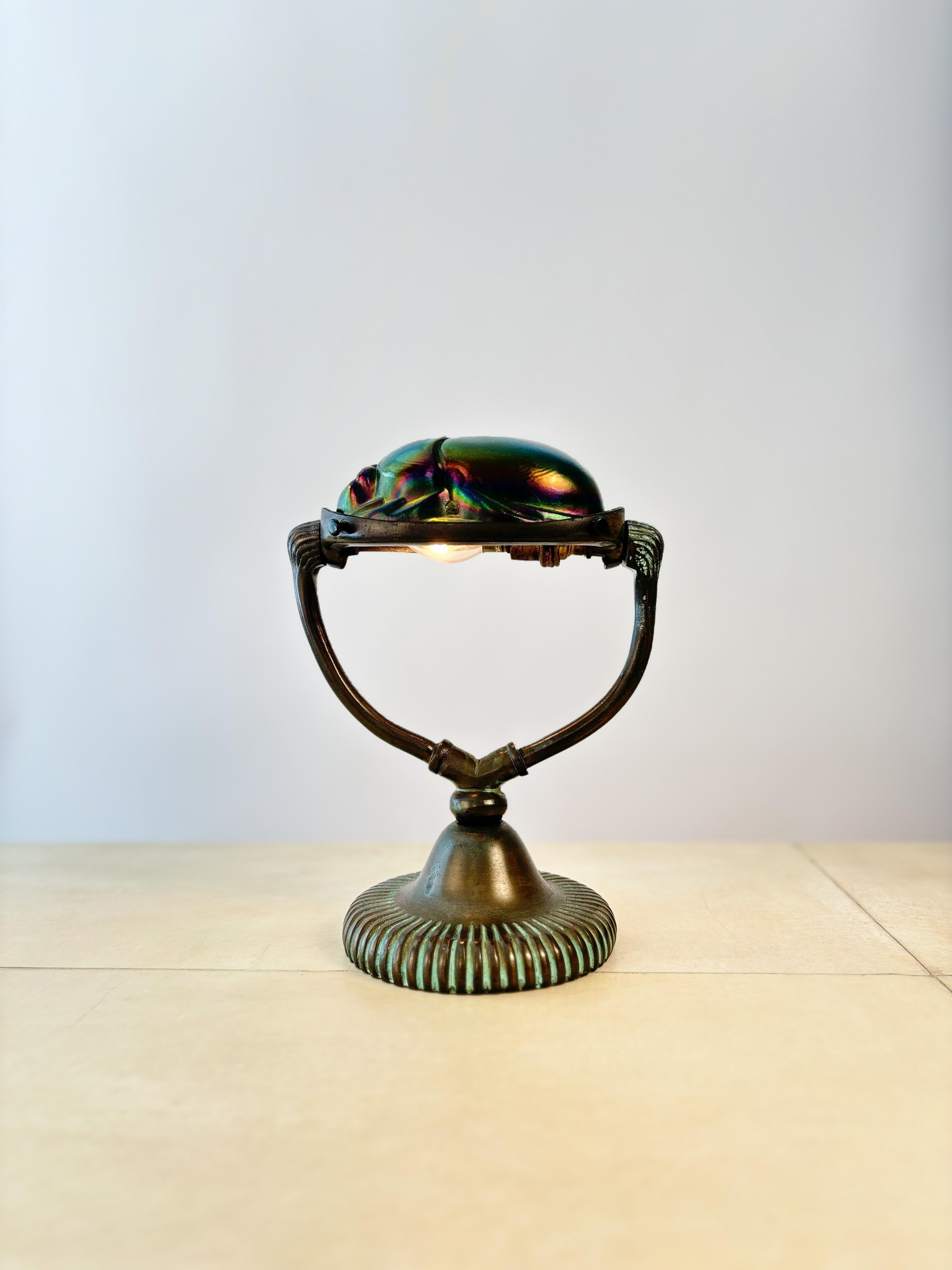 Early 20th Century Tiffany Style Scarab Lamp in Bronze and Glass 5