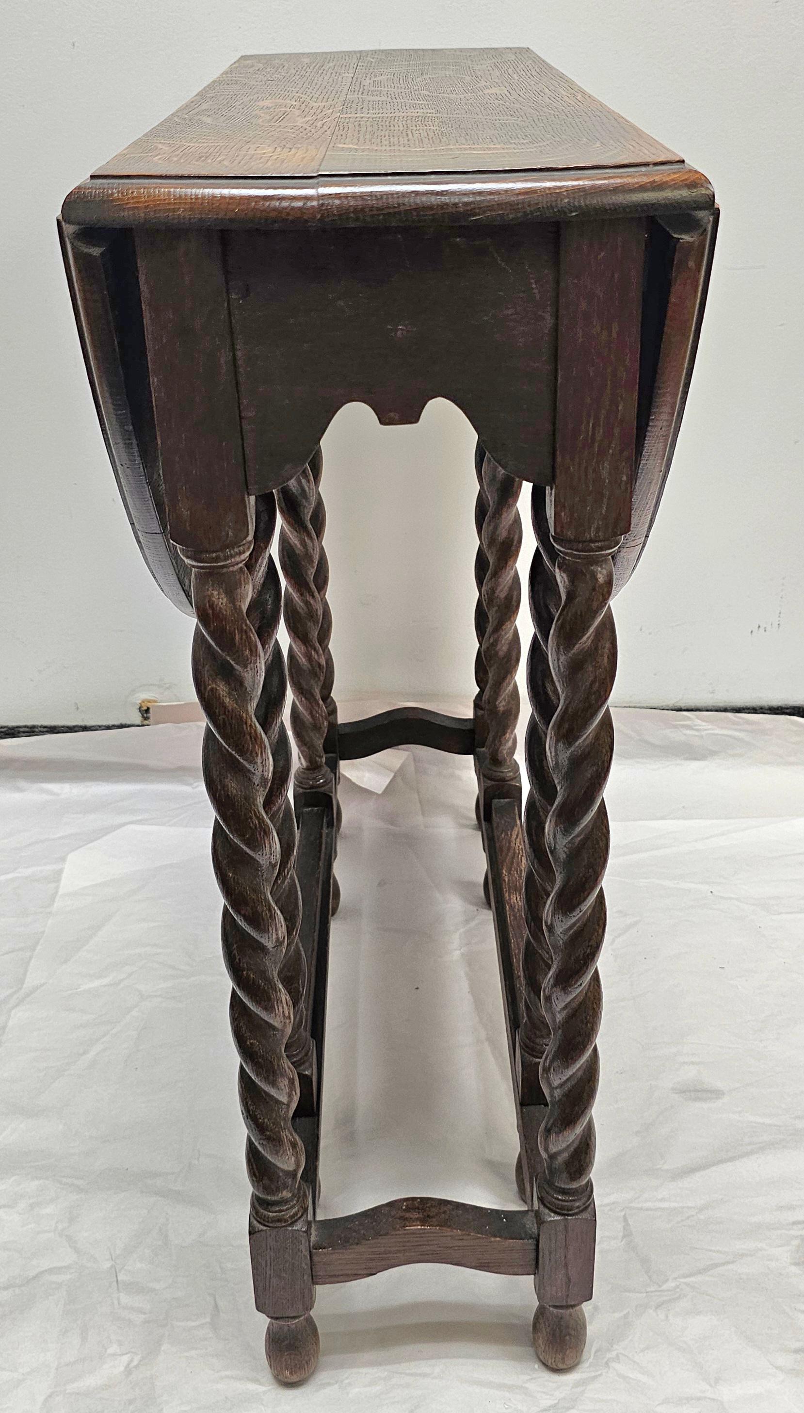 Early 20th Century Tiger Oak Barley Twist Gateleg Dropleaf Oval Side Table For Sale 1