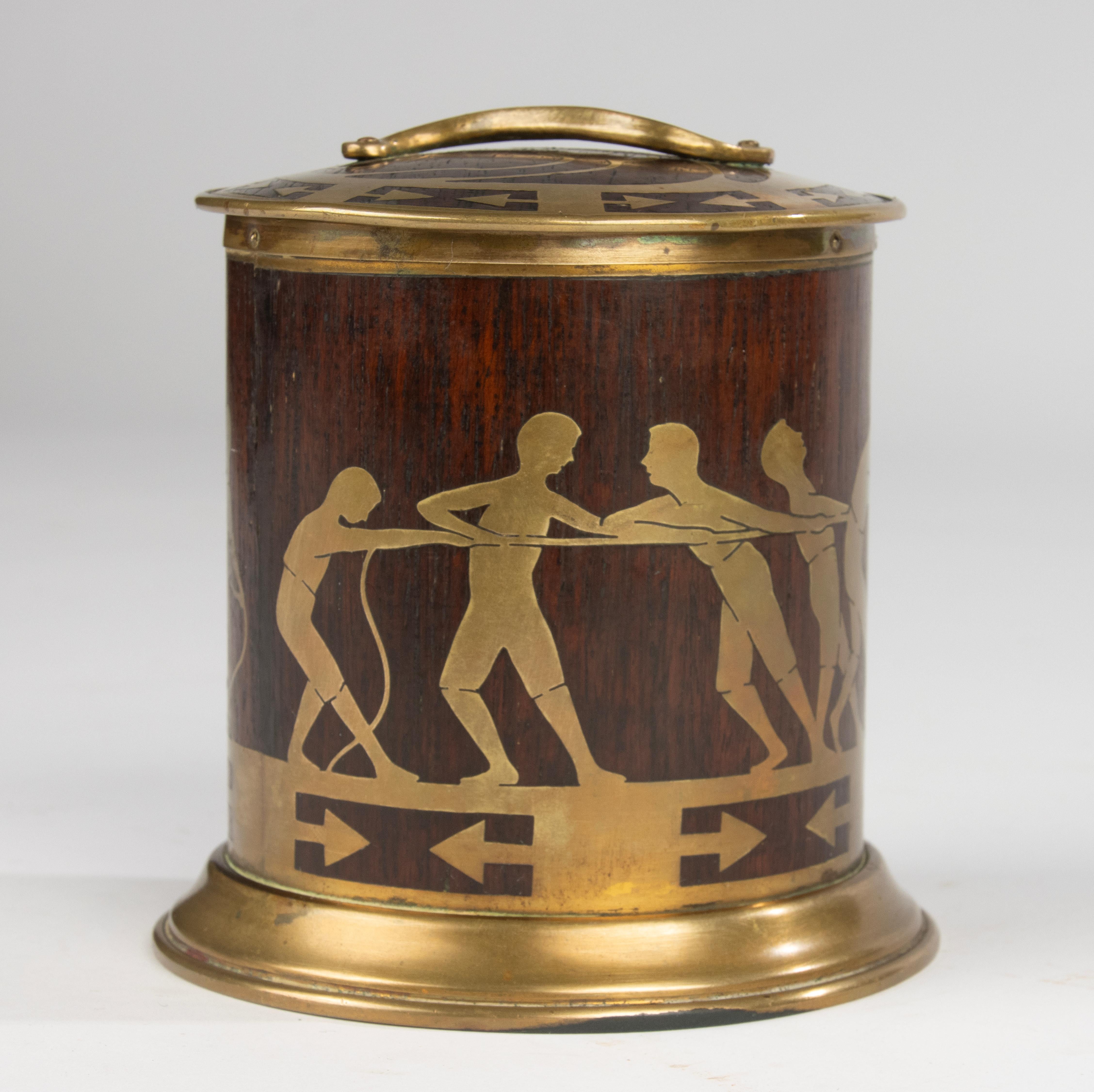 Early 20th Century Tobacco Jar - Erhard & Söhne - Brass and Wood - Tug-of-War For Sale 2