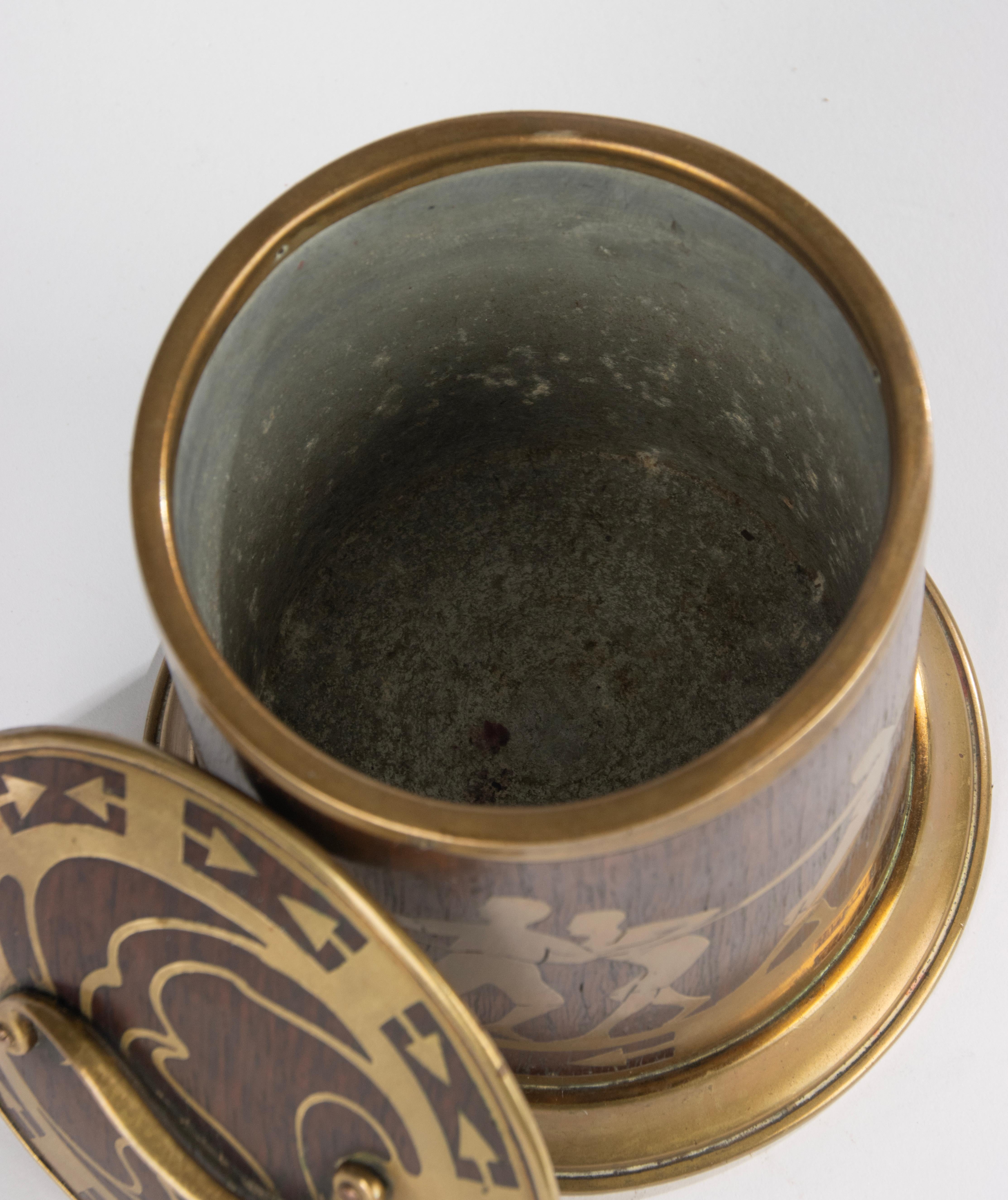 Early 20th Century Tobacco Jar - Erhard & Söhne - Brass and Wood - Tug-of-War For Sale 4