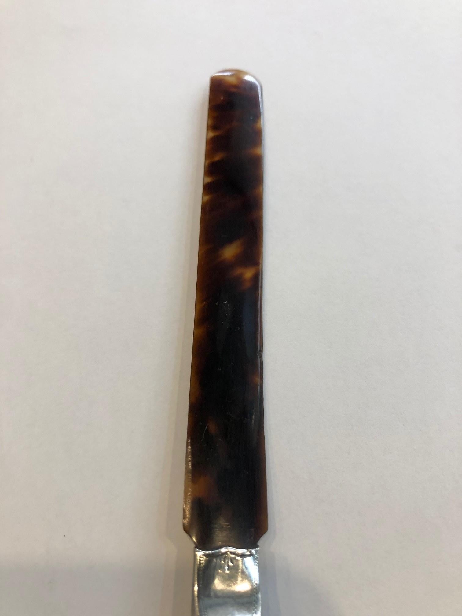 Early 20th Century Tortoise Shell Letter opener with a Sterling Silver Handle For Sale 5