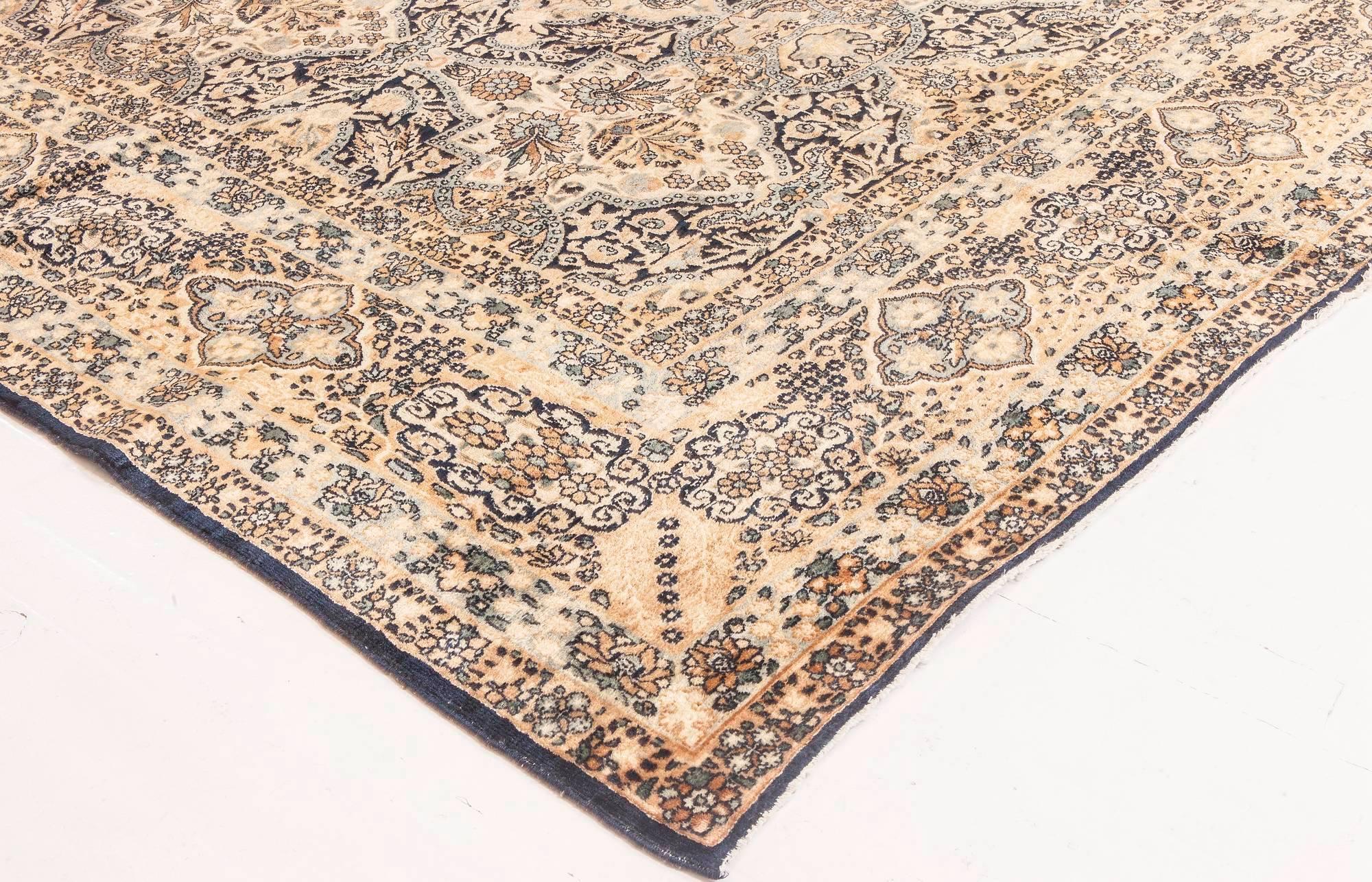 Early 20th Century Traditional Persian Kirman Rug For Sale 1