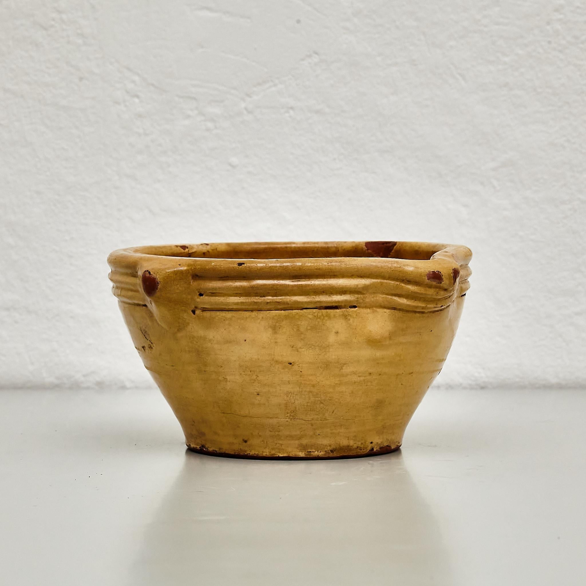 Mortier de céramique beige espagnol traditionnel du début du 20e siècle Bon état - En vente à Barcelona, ES