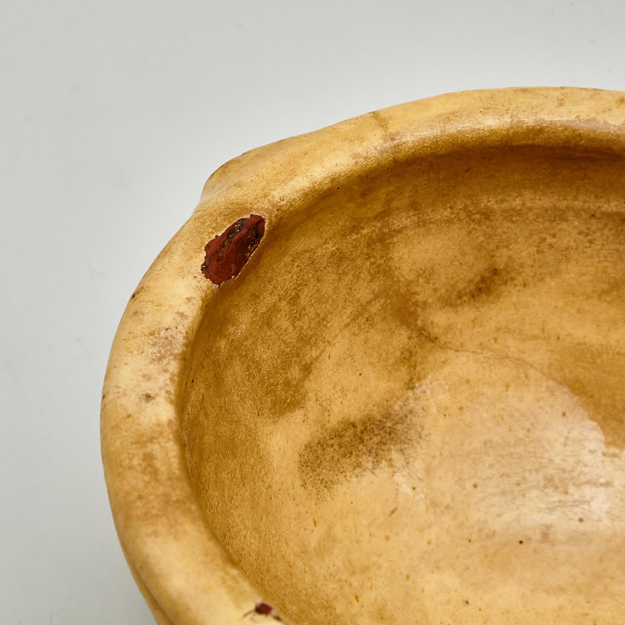 Mortier de céramique beige espagnol traditionnel du début du 20e siècle en vente 2