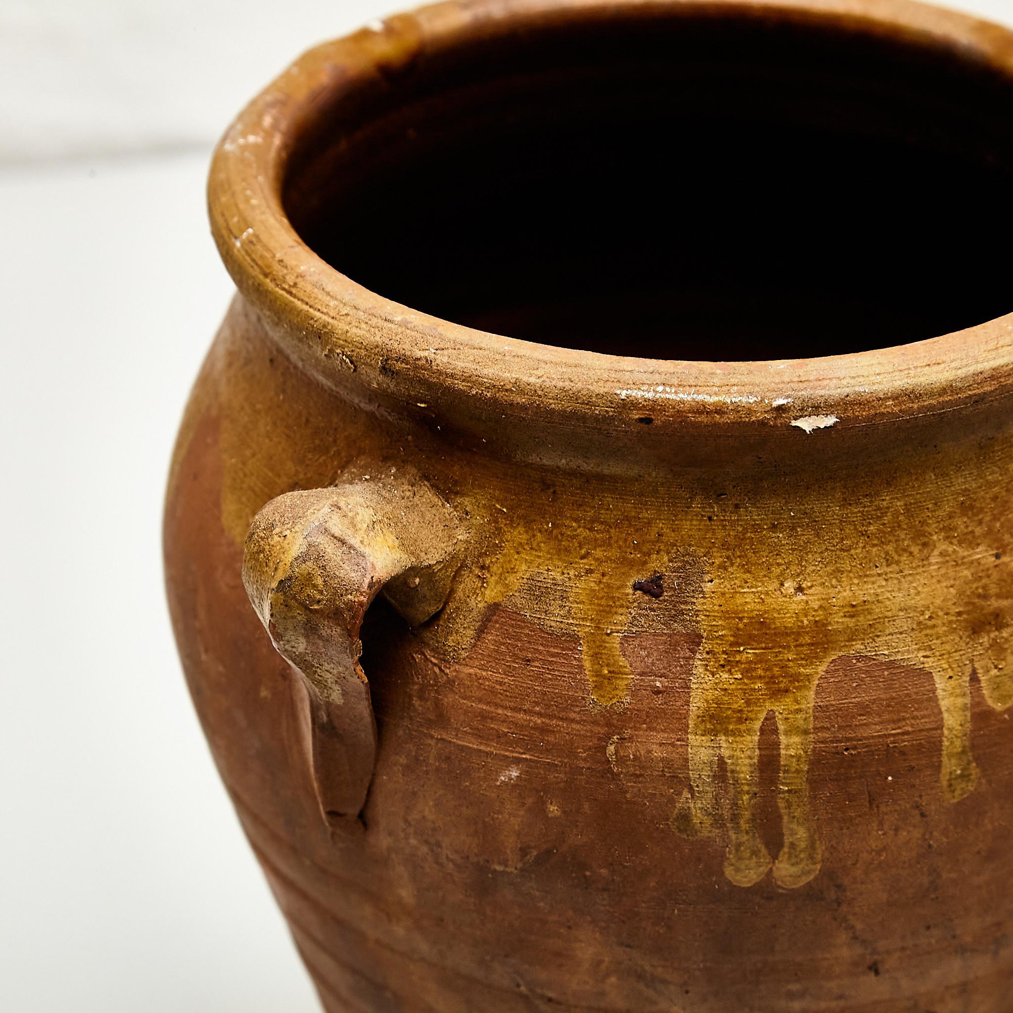 Vase en céramique espagnole traditionnelle du début du 20e siècle, vers 1940 en vente 2