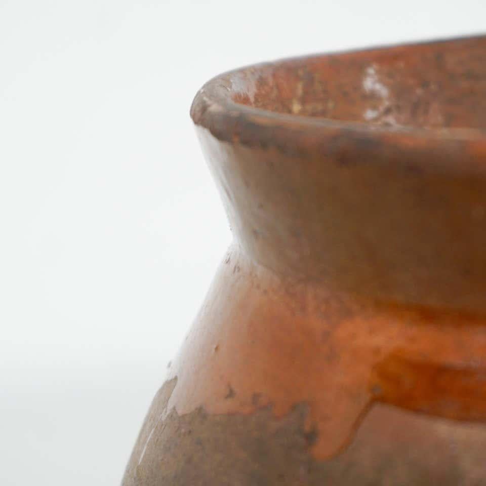 Vase en céramique espagnole traditionnelle du début du 20e siècle en vente 2