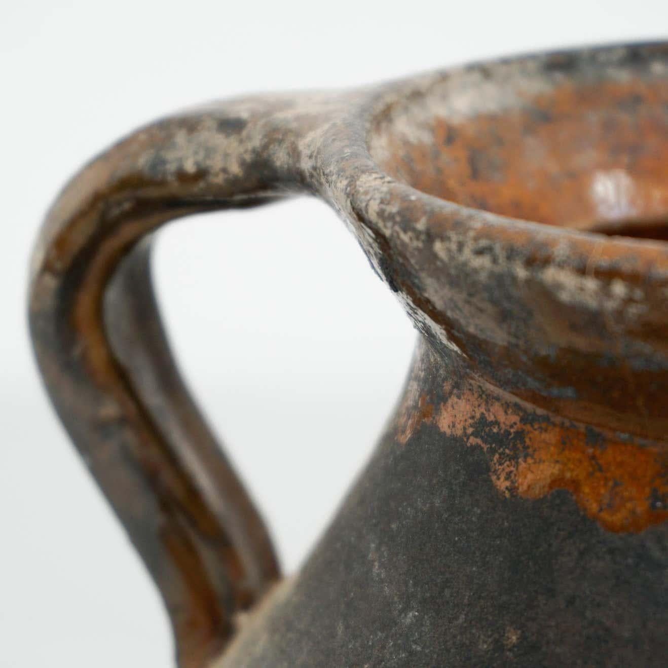 Vase en céramique espagnole traditionnelle du début du 20e siècle en vente 4