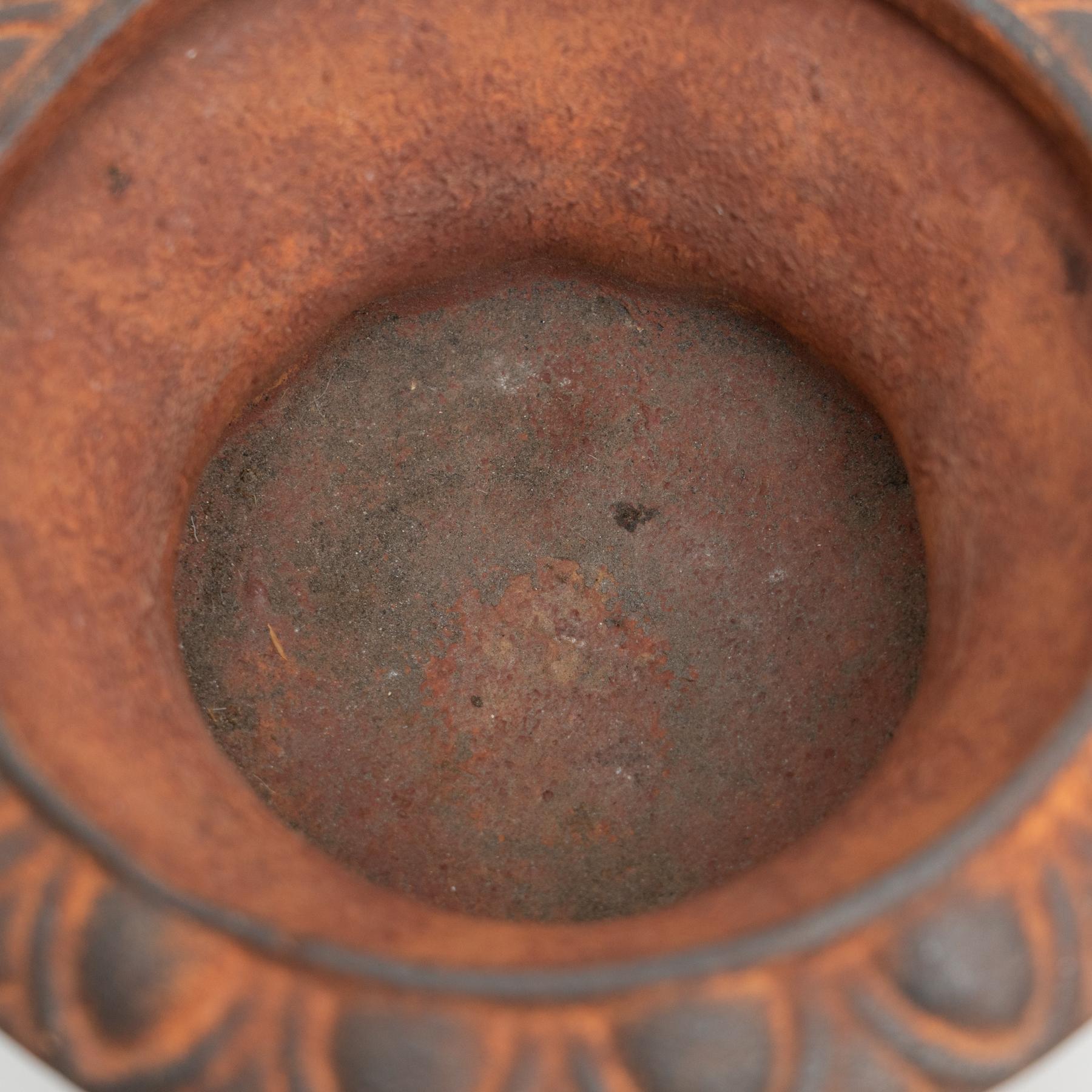 Vase en céramique espagnole traditionnelle du début du 20e siècle en vente 4