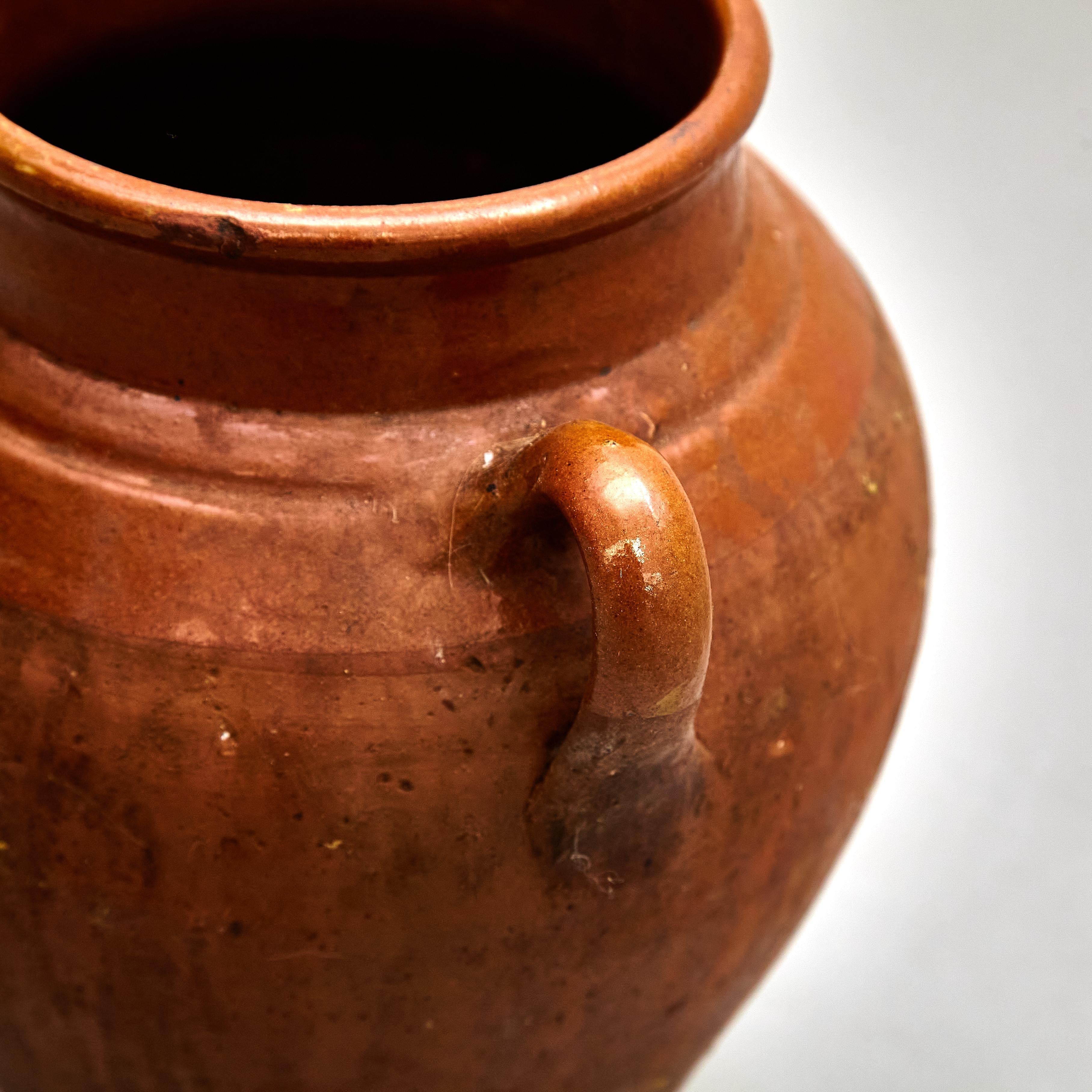 Vase en céramique espagnole traditionnelle du début du 20e siècle en vente 4