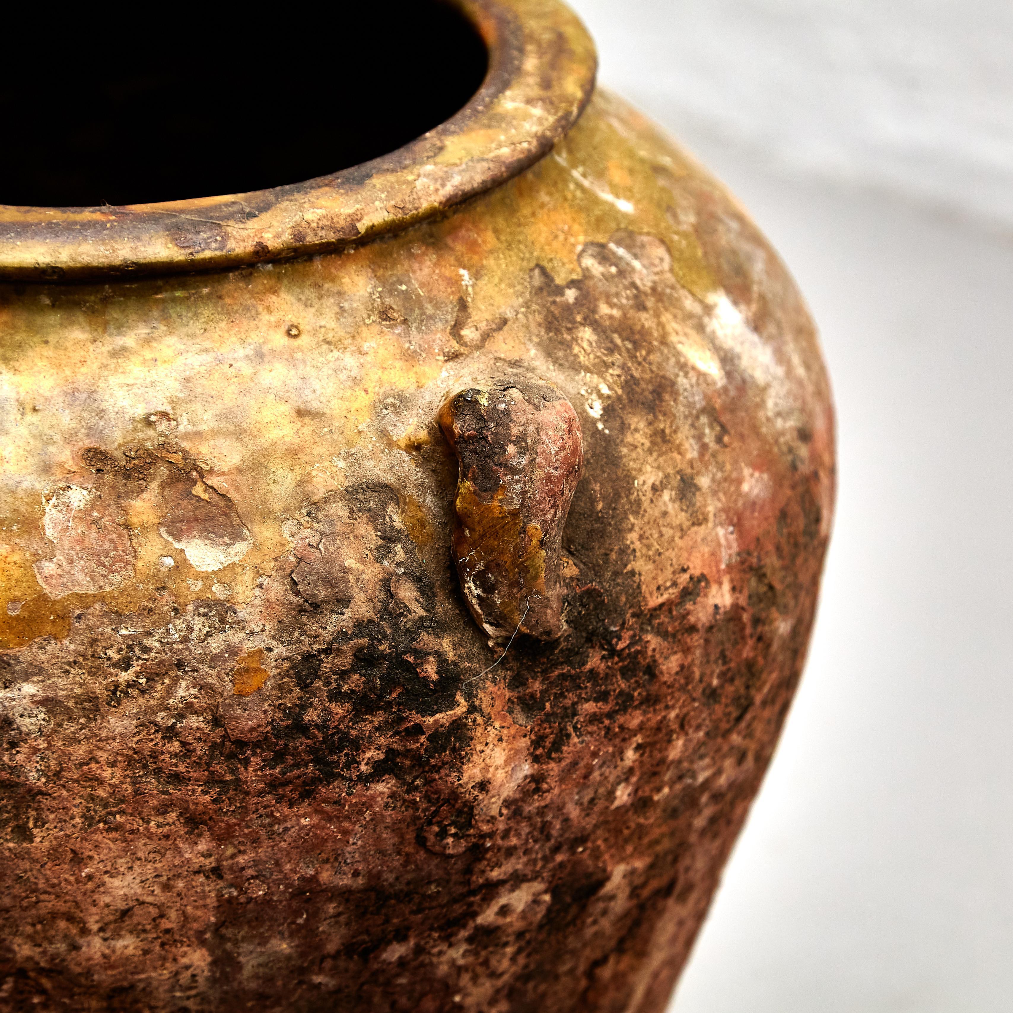 Vase en céramique espagnole traditionnelle du début du 20e siècle en vente 6