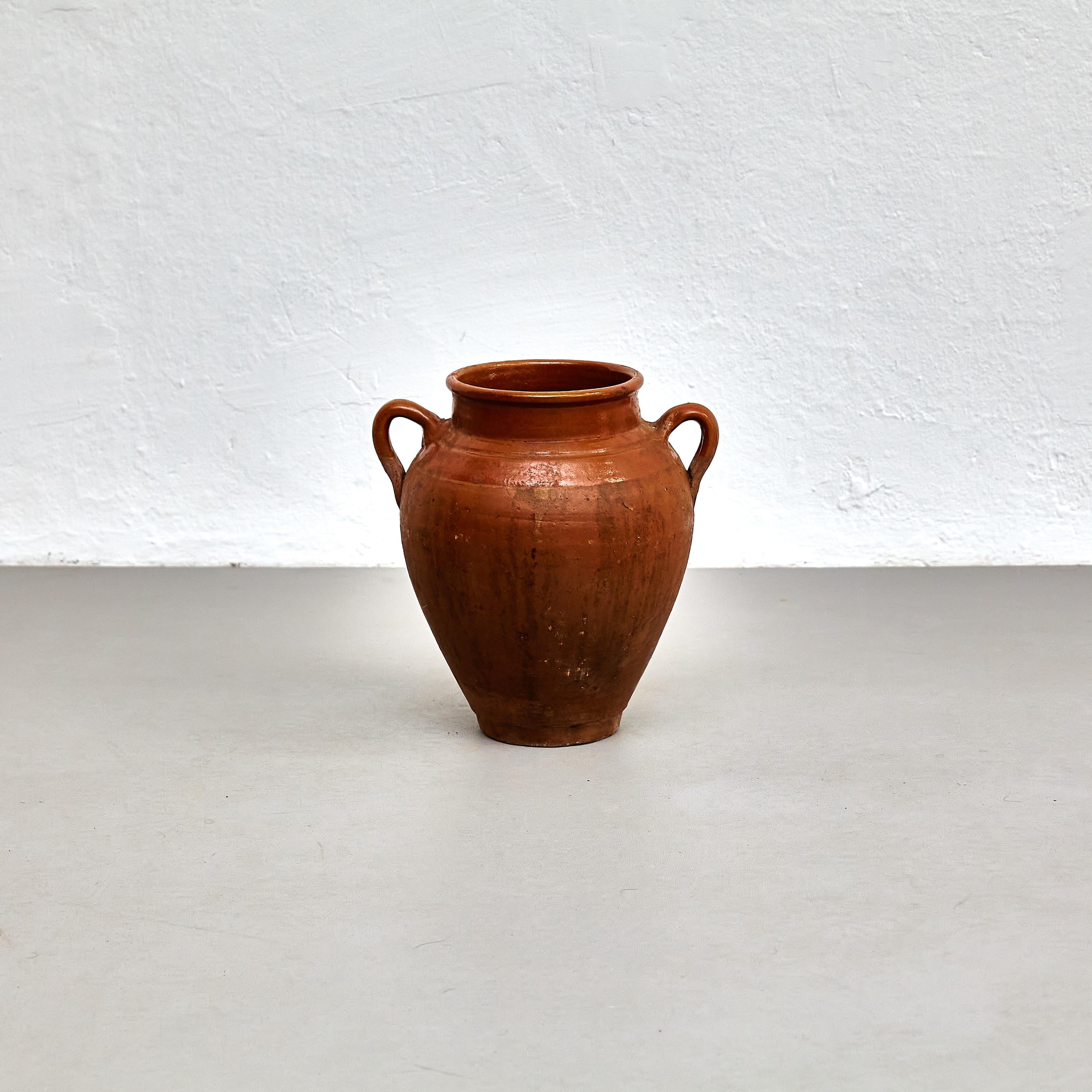 Early 20th century traditional Spanish ceramic vase.

Manufactured in Spain, early 20th century.

In original condition with minor wear consistent of age and use, preserving a beautiful patina.

Materials: 
Ceramic

Dimensions: 
Diam 25 cm