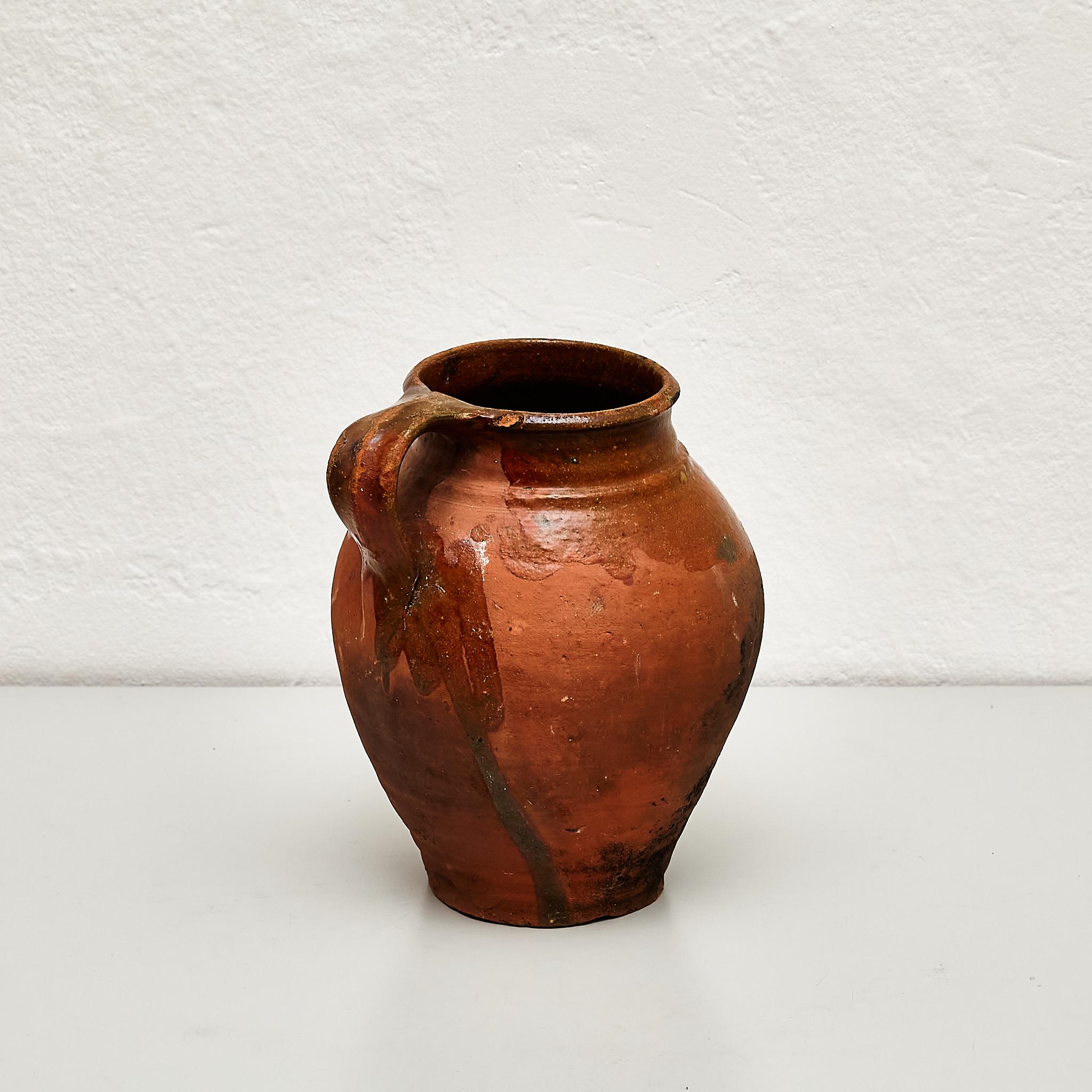 Early 20th century traditional Spanish ceramic vase.

Manufactured in Spain, early 20th century.

In original condition with minor wear consistent of age and use, preserving a beautiful patina.

Materials: 
Ceramic

Important information regarding