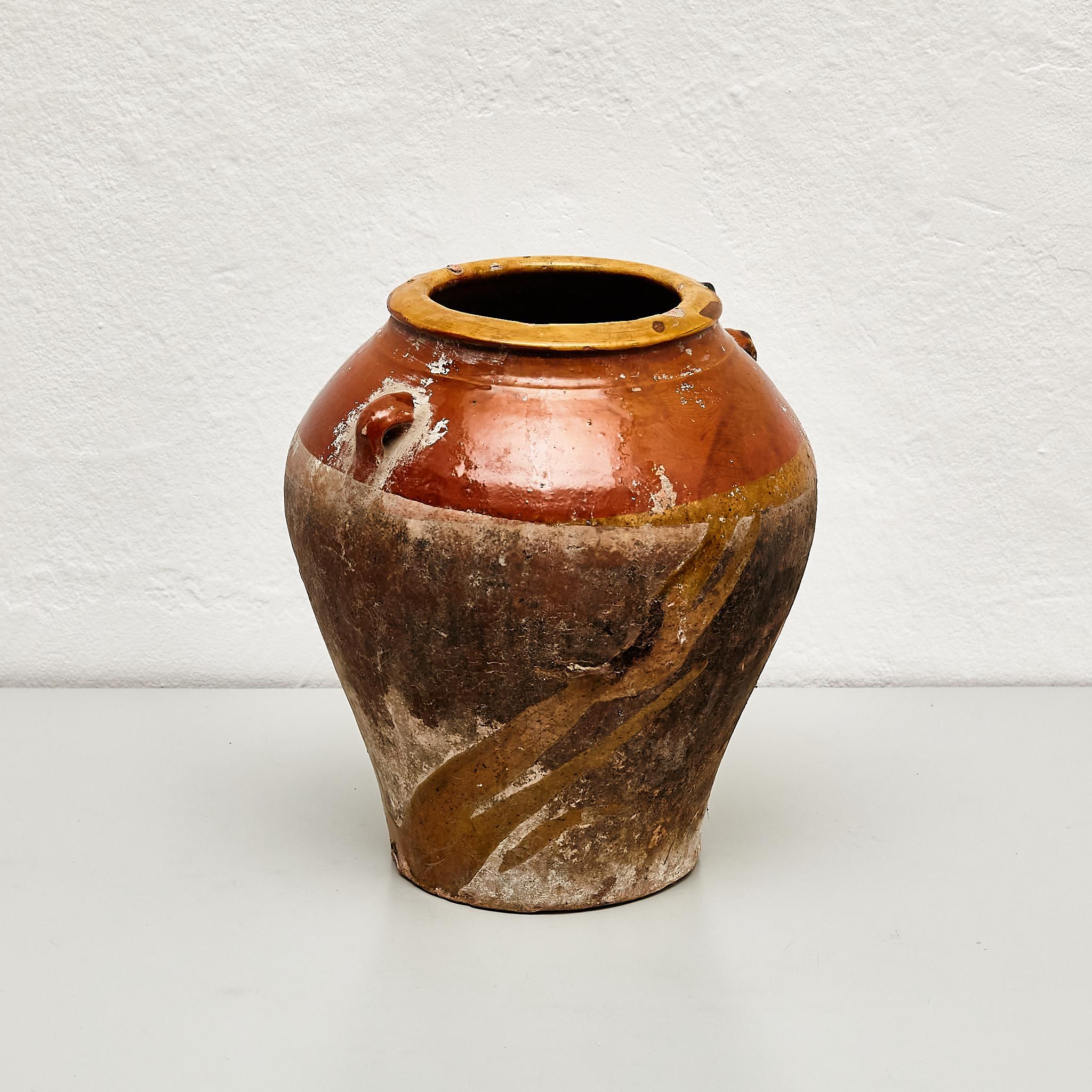 Rustic Early 20th Century Traditional Spanish Ceramic Vase For Sale