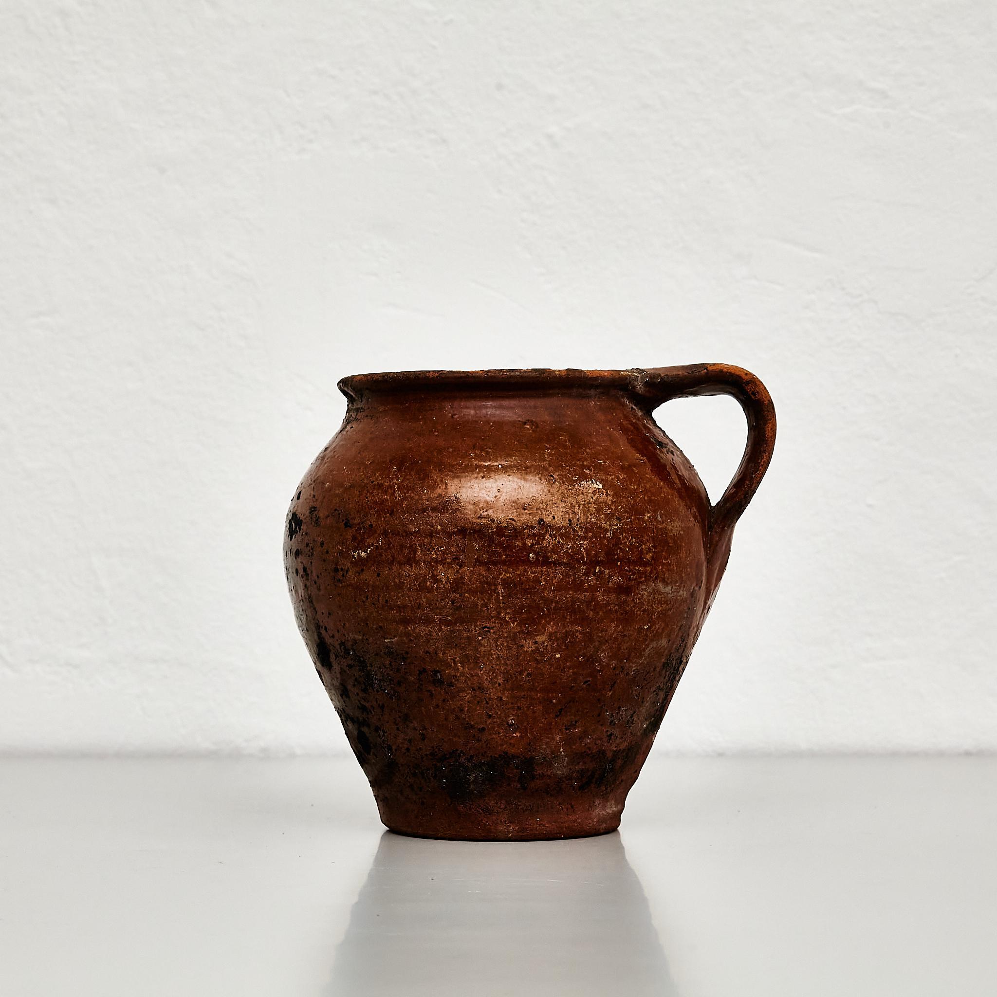 Rustic Early 20th Century Traditional Spanish Ceramic Vase For Sale