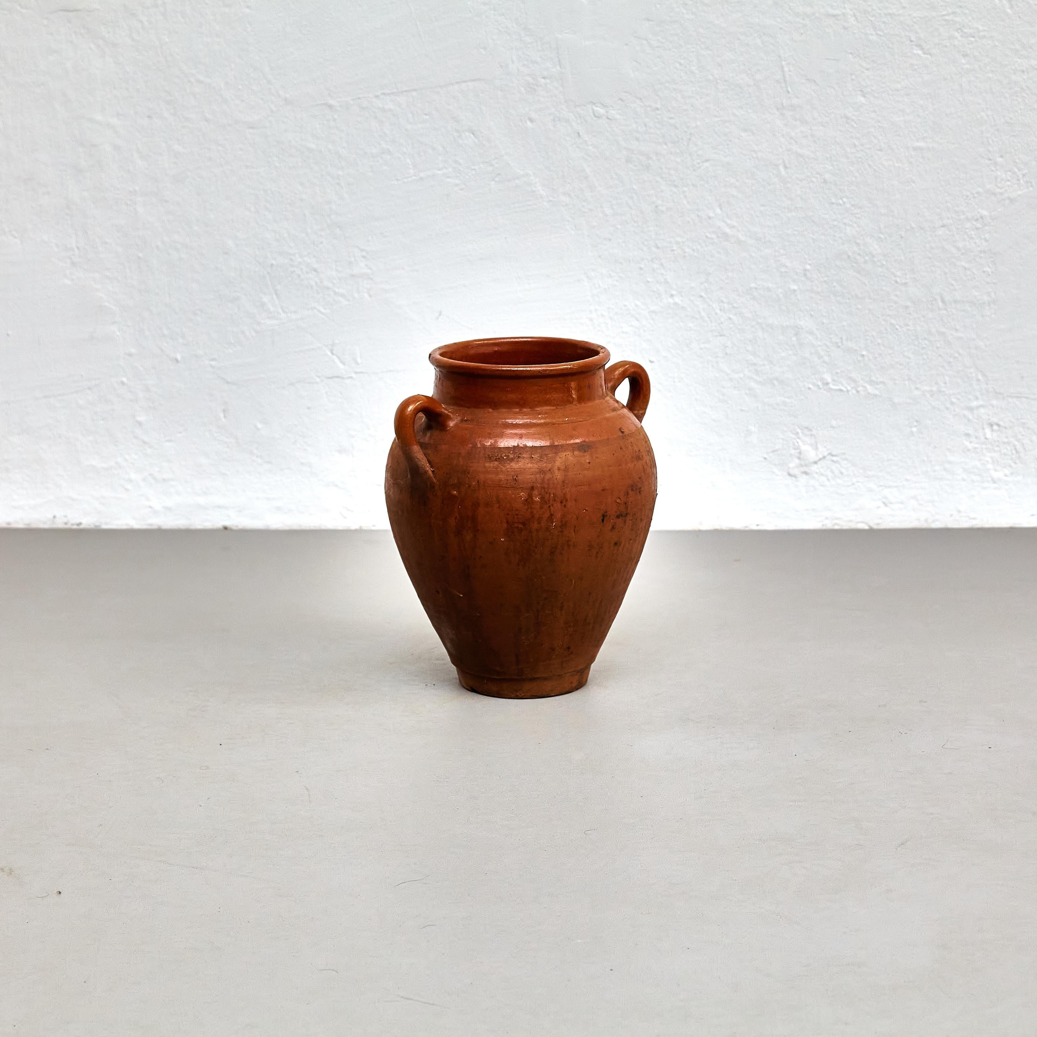 Rustic Early 20th Century Traditional Spanish Ceramic Vase For Sale