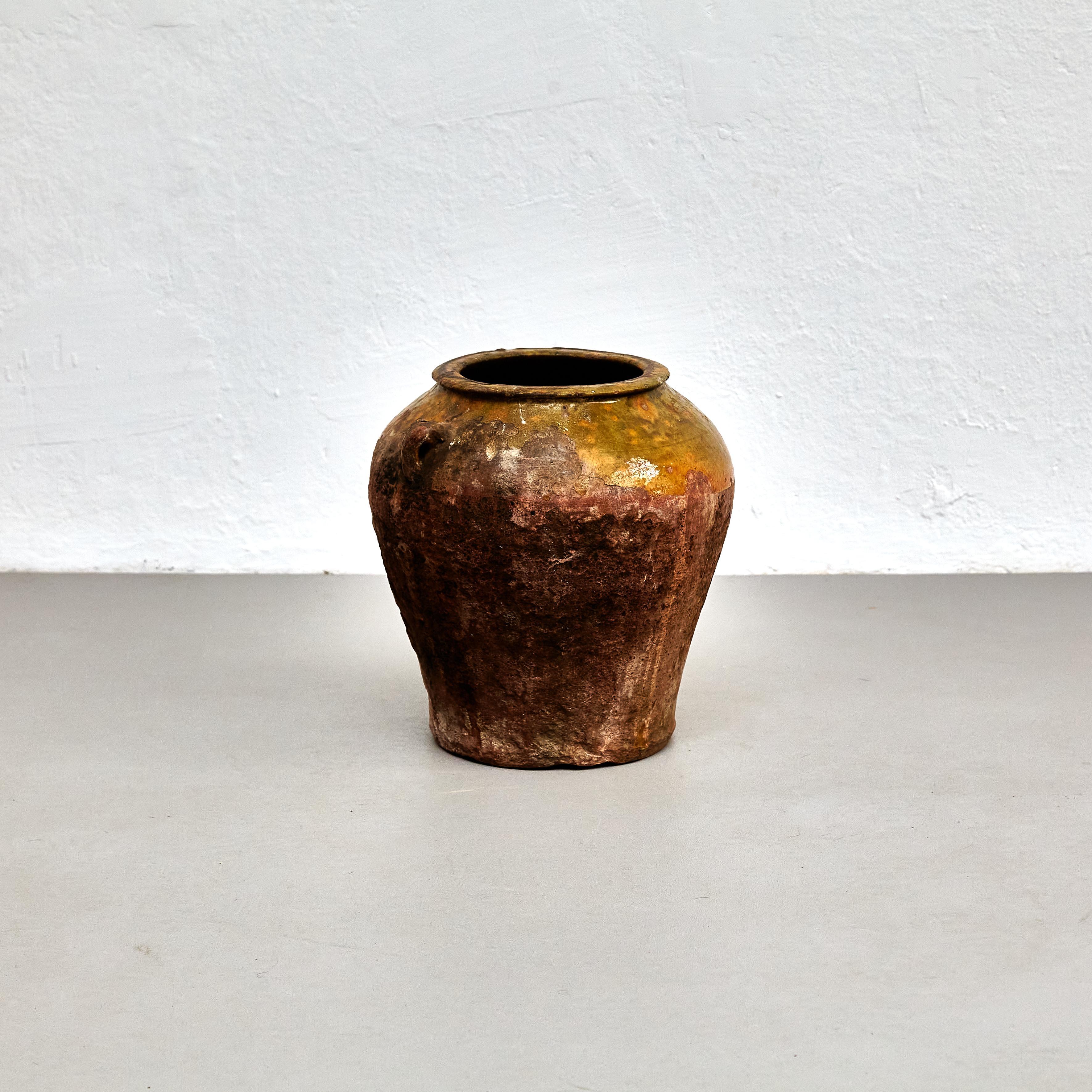 Rustique Vase en céramique espagnole traditionnelle du début du 20e siècle en vente