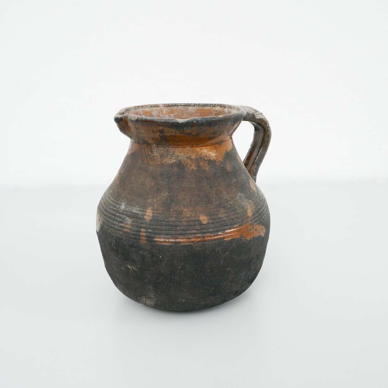 Early 20th Century Traditional Spanish Ceramic Vase In Good Condition For Sale In Barcelona, Barcelona