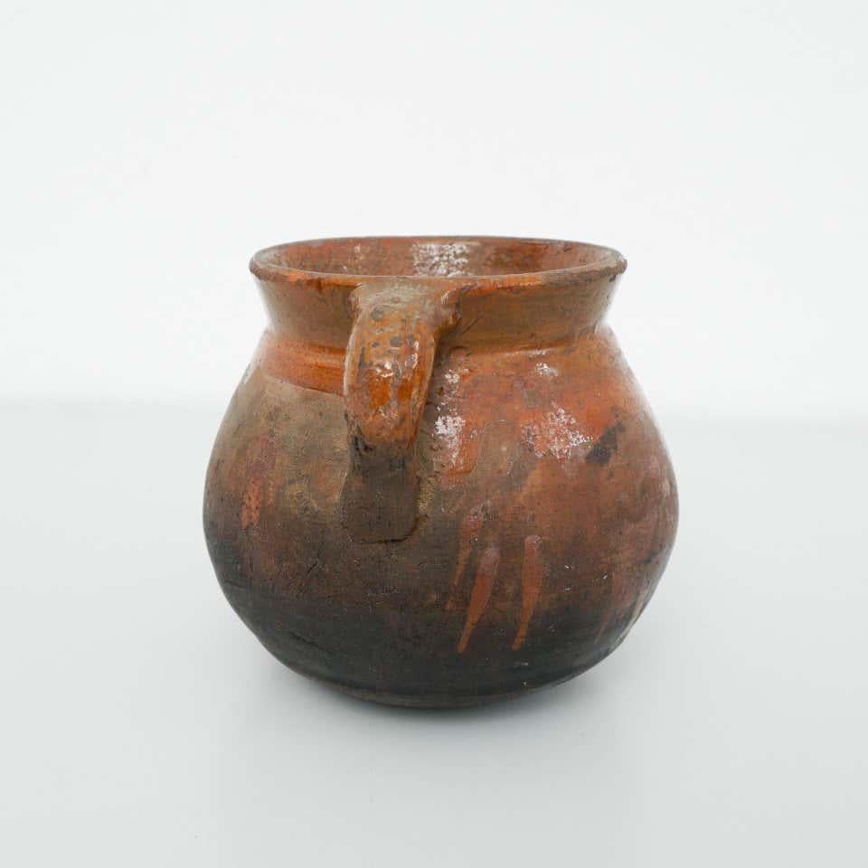 Early 20th Century Traditional Spanish Ceramic Vase In Fair Condition For Sale In Barcelona, Barcelona