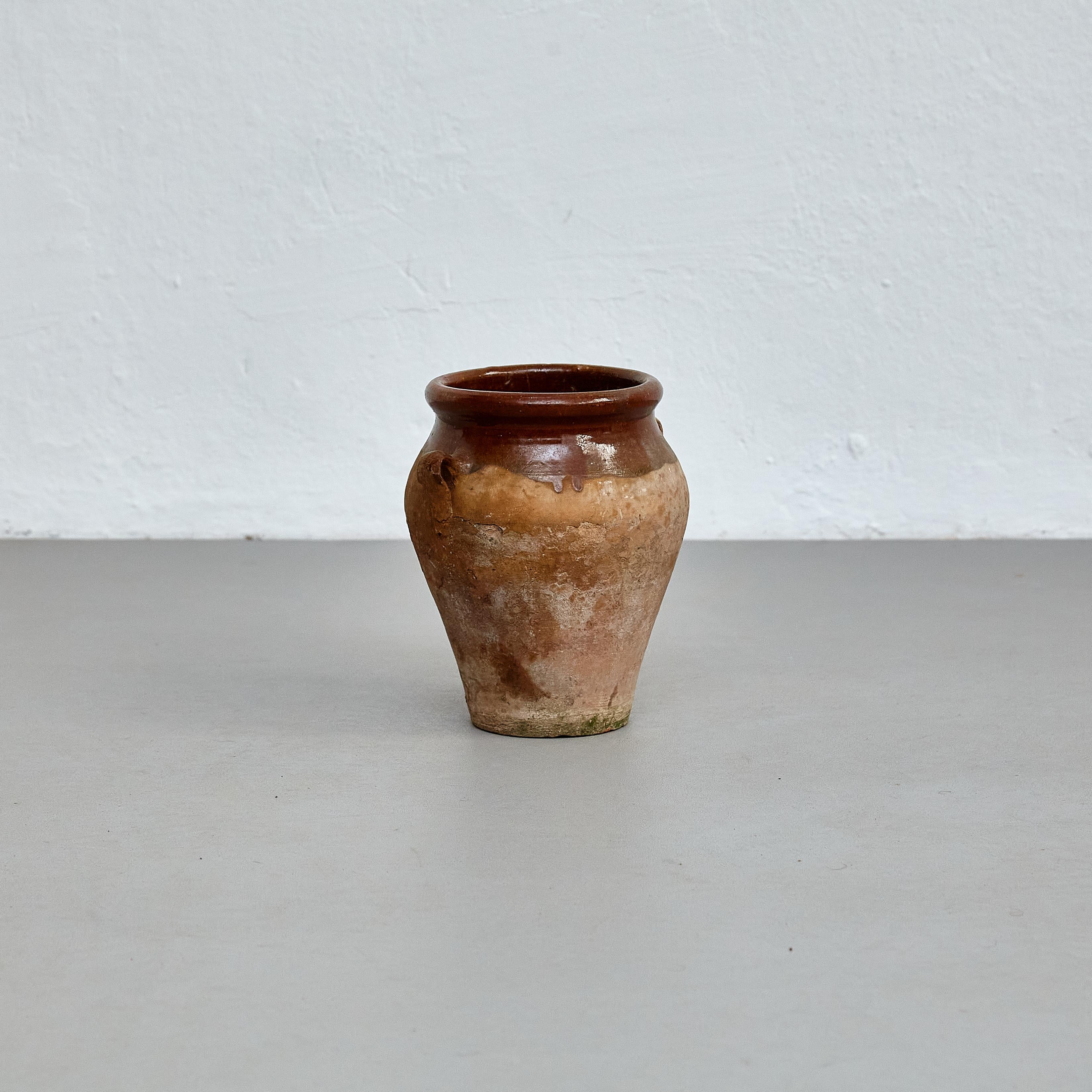 Early 20th Century Traditional Spanish Ceramic Vase In Fair Condition In Barcelona, Barcelona