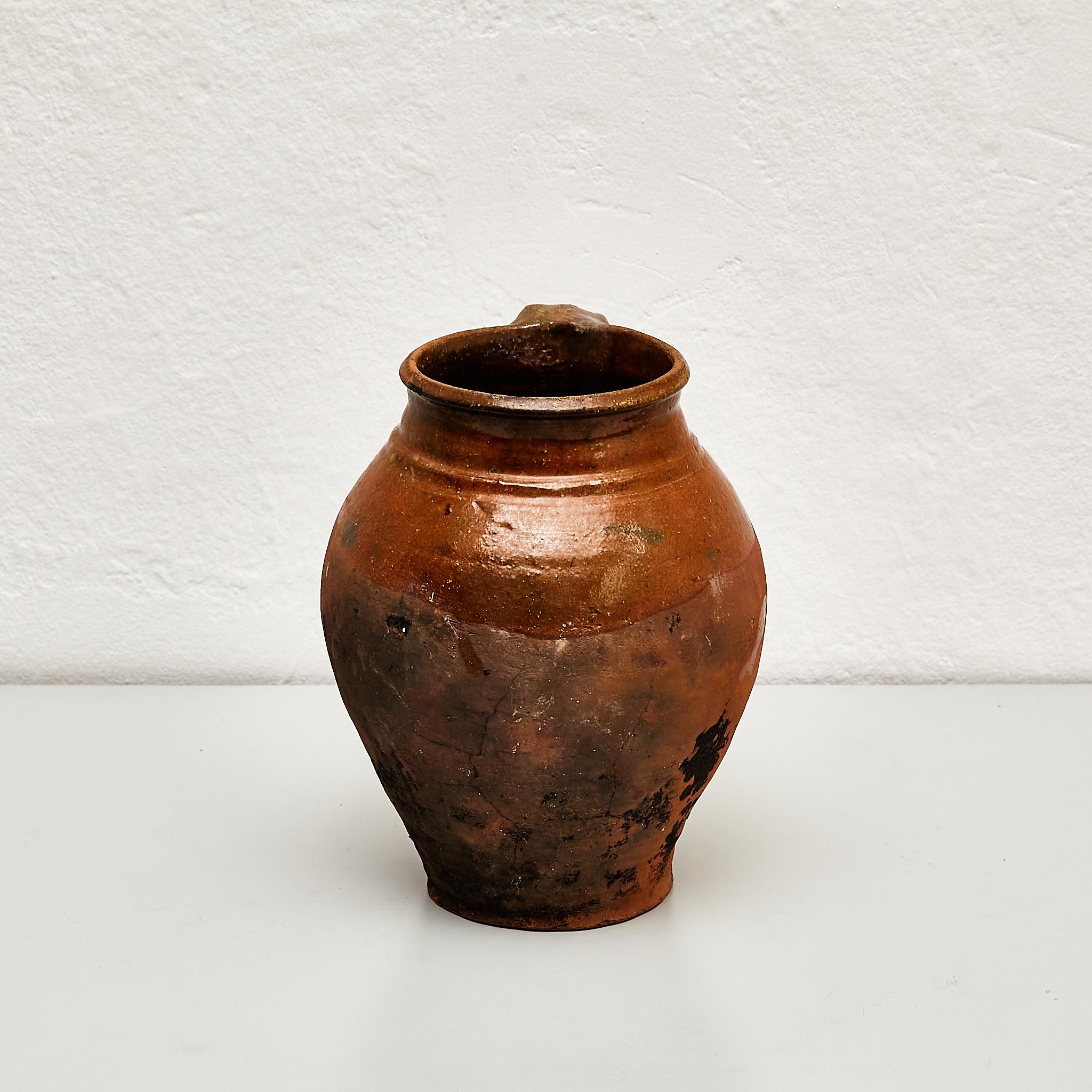 Early 20th Century Traditional Spanish Ceramic Vase In Good Condition In Barcelona, Barcelona