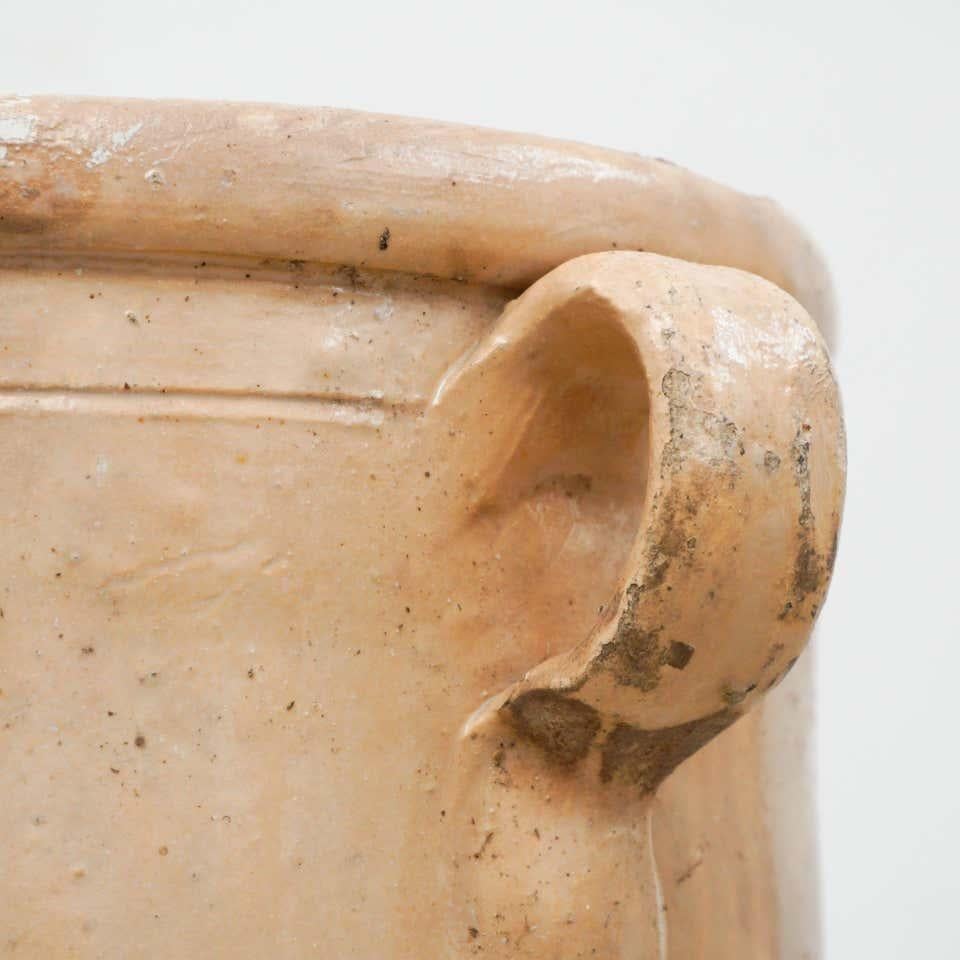 Vase en céramique espagnole traditionnelle du début du 20e siècle en vente 1