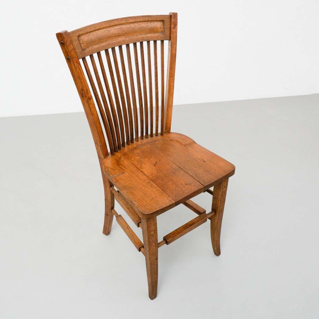 Début du 20e siècle, Chaise traditionnelle en bois 1