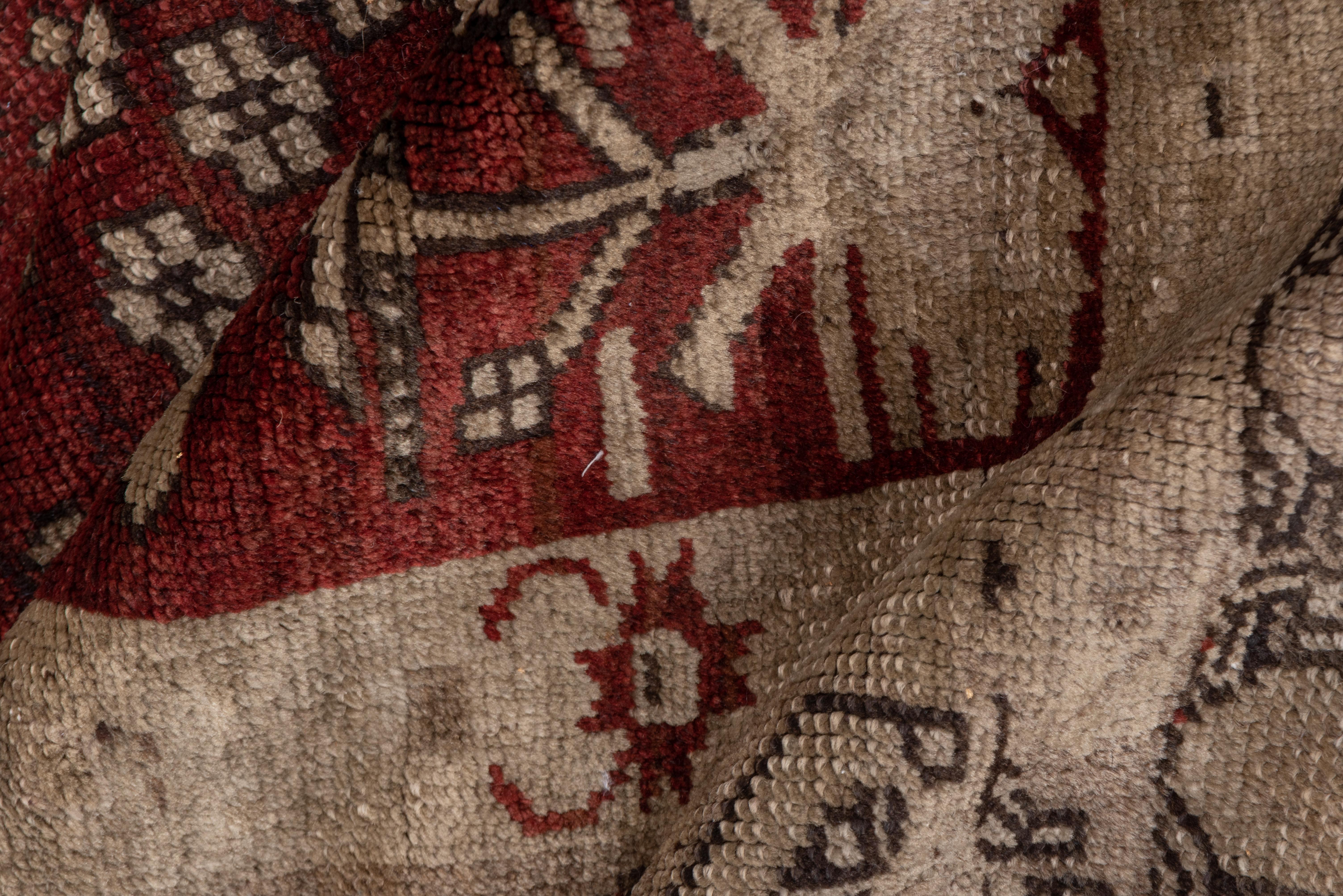 Early 20th Century Transcaucasian Rug In Good Condition For Sale In New York, NY