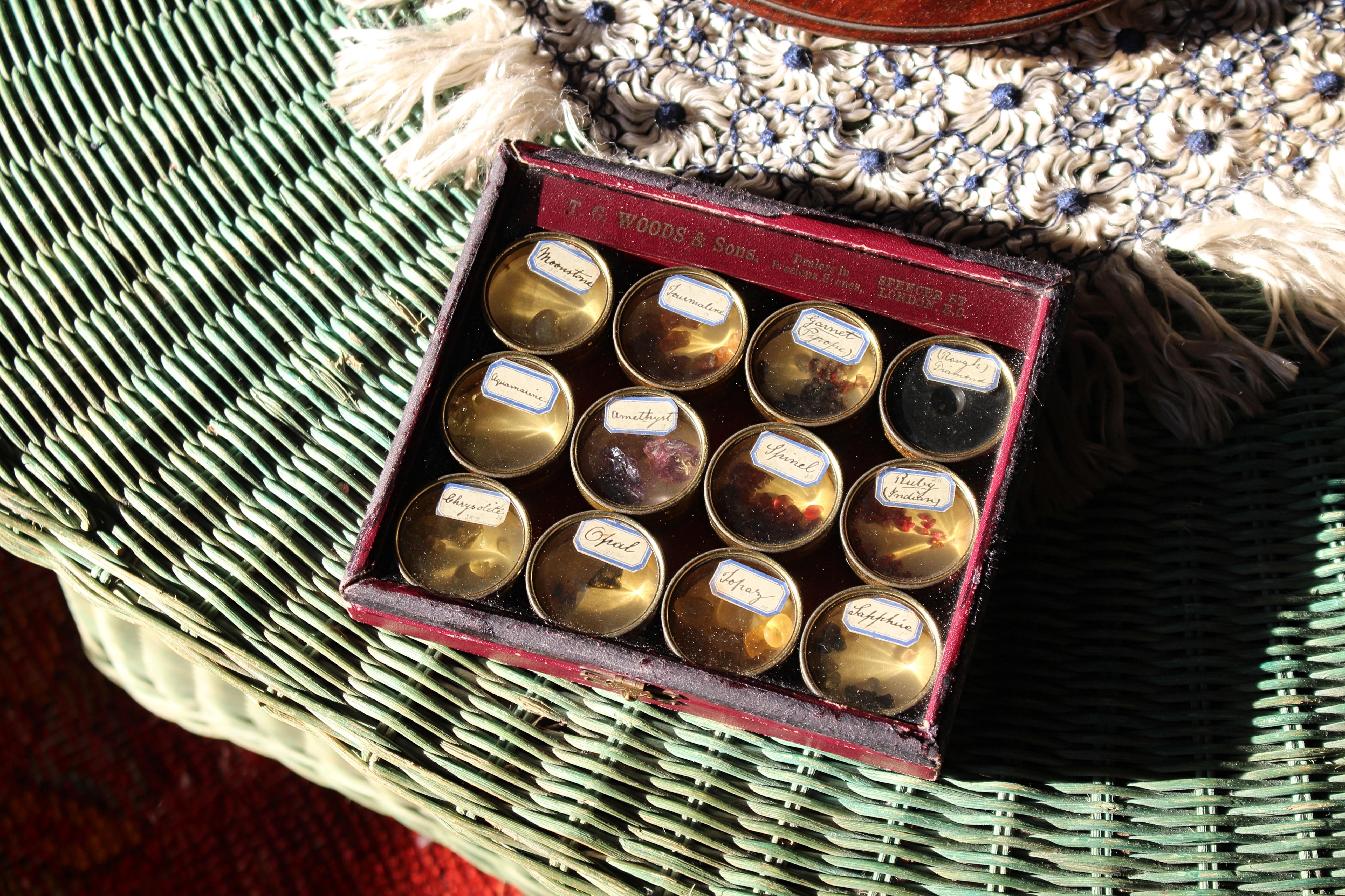 Early 20th Century Travelling Jewellers Precious Stone Samples, T.G.Woods For Sale 7