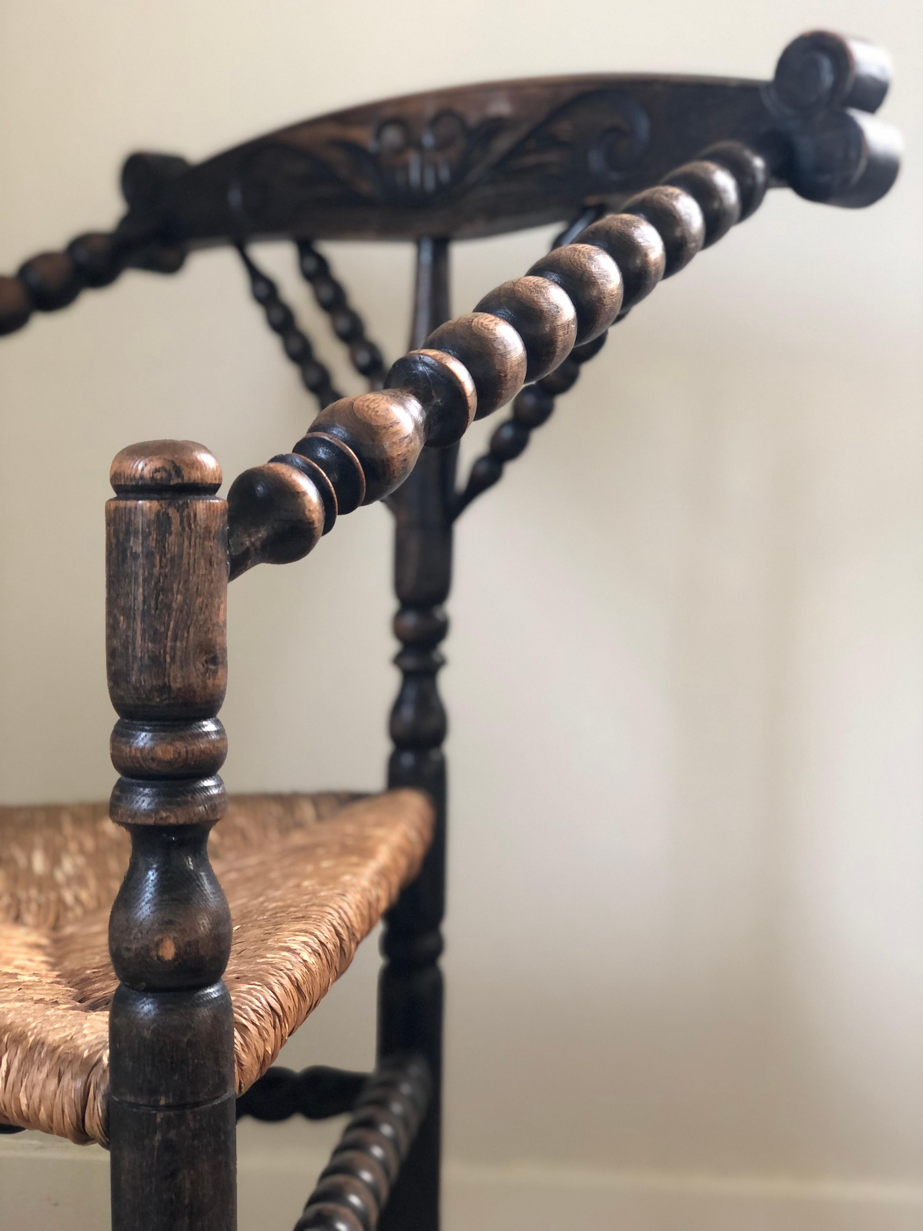 Hand-Carved Early 20th Century Triangular Bobbin Corner Chair United Kingdom