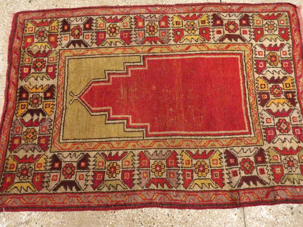 Türkischer anatolischer Bettvorleger aus dem frühen 20. (Handgeknüpft) im Angebot