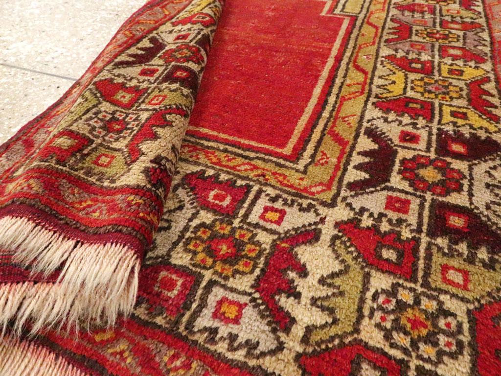 Türkischer anatolischer Bettvorleger aus dem frühen 20. (20. Jahrhundert) im Angebot
