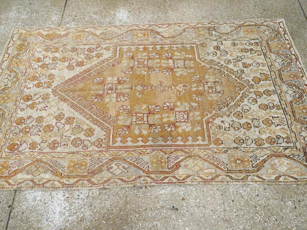 Turco Tappeto Ghourdes turco dei primi del Novecento in vendita