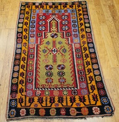 Vintage Turkish Kilim, Flat-Woven Prayer Rug Pattern, Yellow & Green, 4’ x 6’