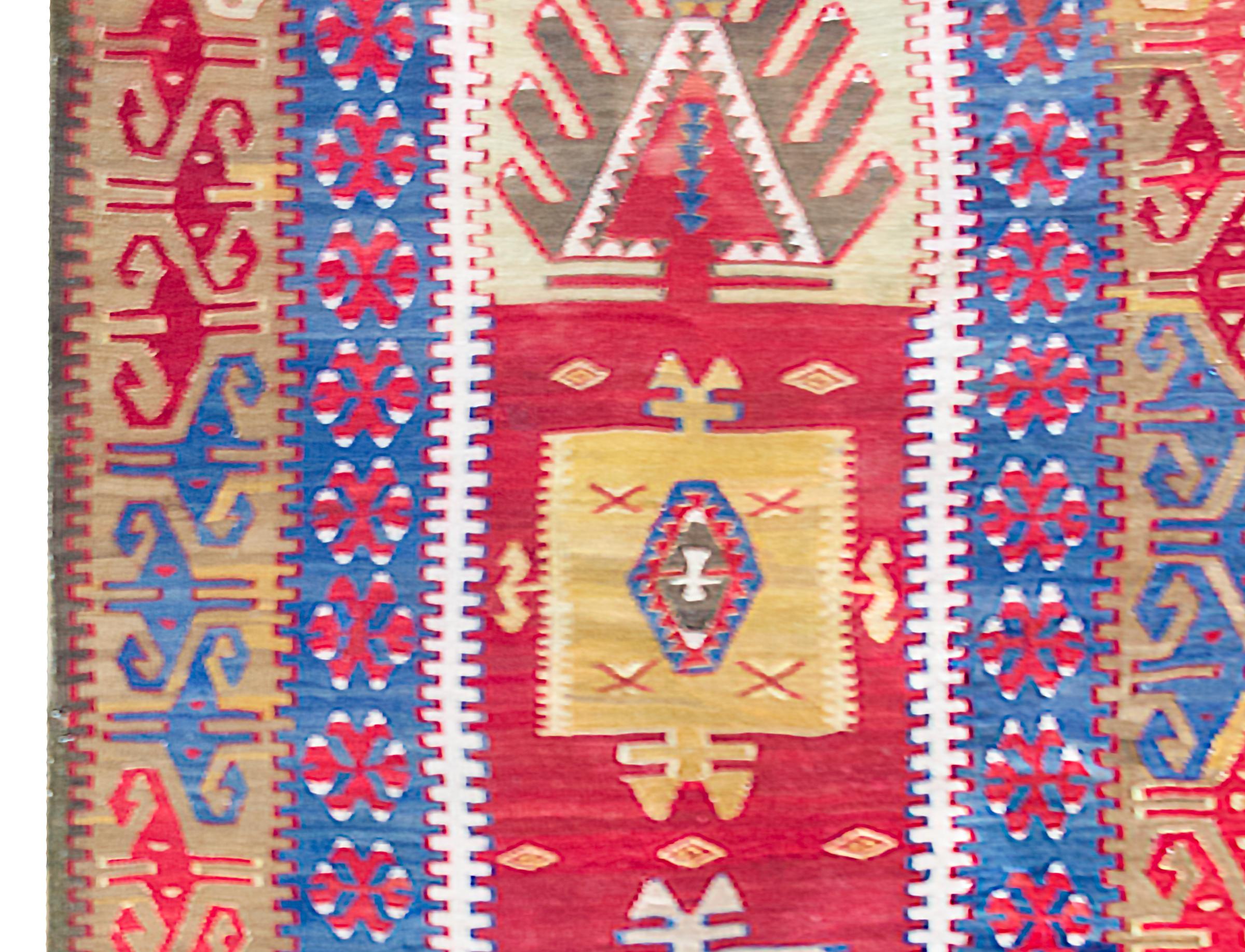 Kilim turc de Konya du début du 20e siècle Bon état - En vente à Chicago, IL