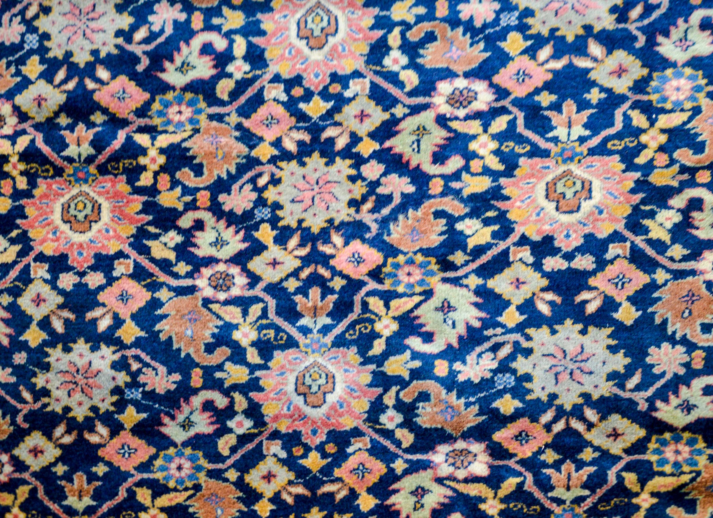 Early 20th Century Turkish Mahal Style Rug In Good Condition In Chicago, IL
