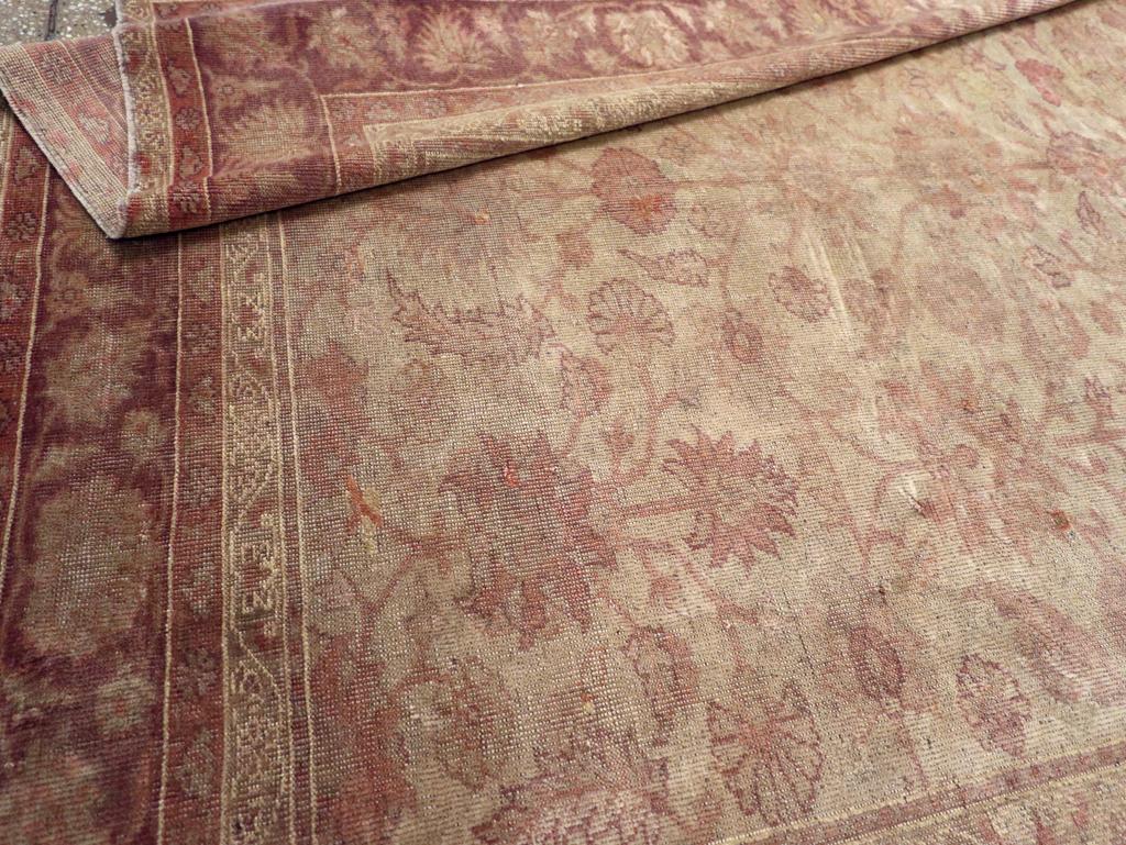 Early 20th Century Turkish Oushak Accent Rug en vente 1