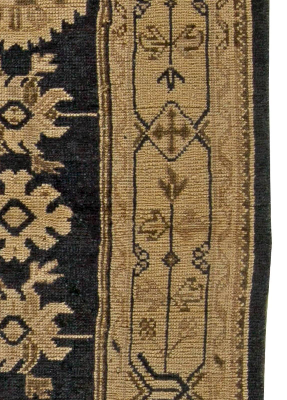Early 20th Century Turkish Oushak Botanic Wool Rug For Sale 1