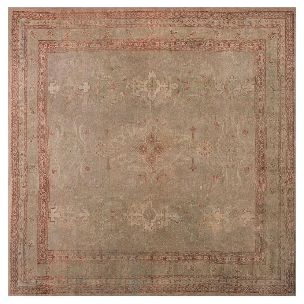Tappeto Oushak turco dei primi del Novecento ( 10'10" x 11' 330 x 335 )