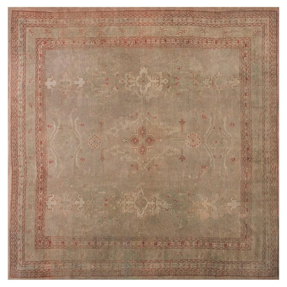 Tapis turc Oushak du début du 20ème siècle ( 10'10" x 11' 330 x 335 )