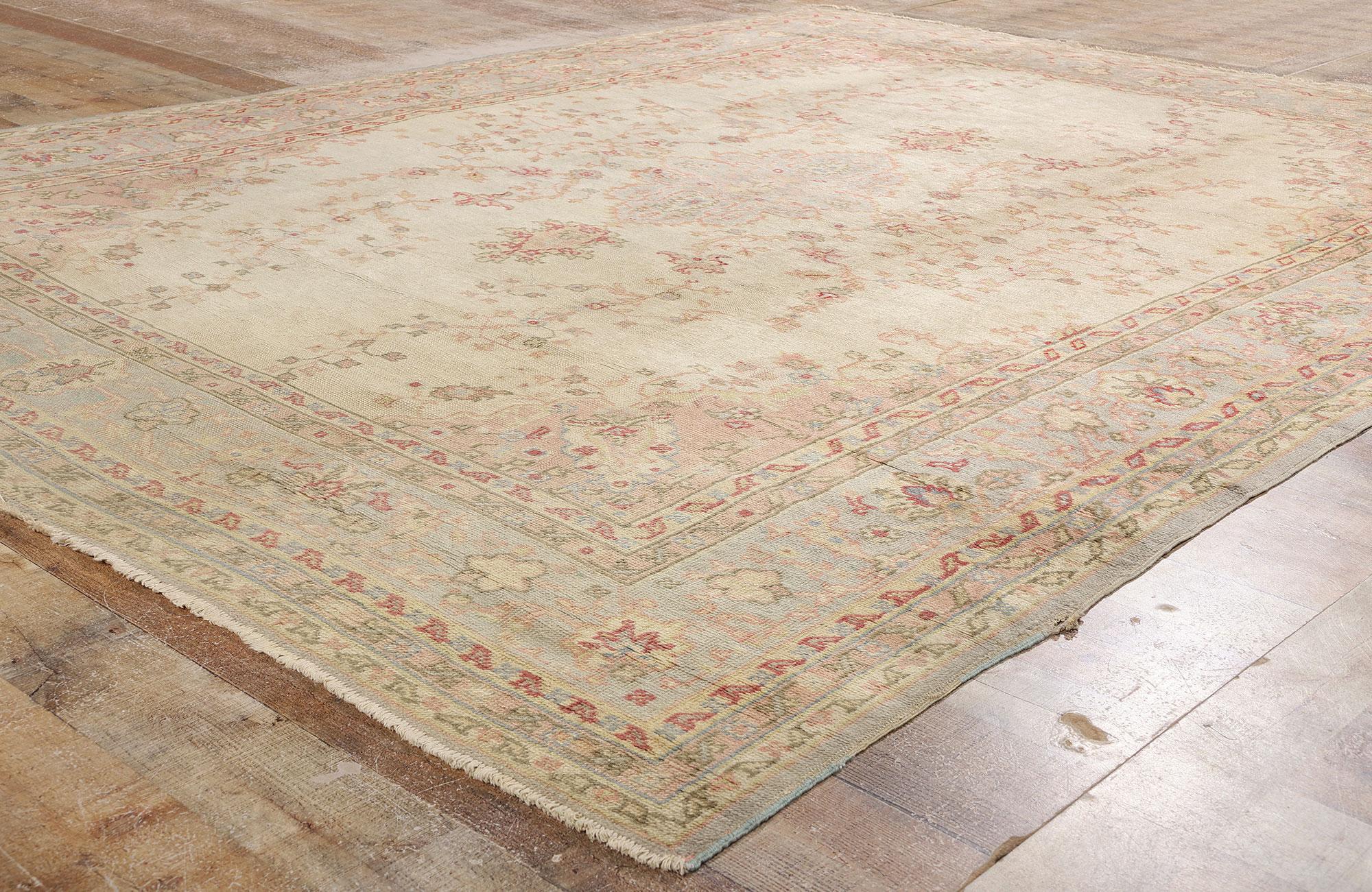 Tappeto Oushak turco dei primi del Novecento con stile moderno in vendita 1