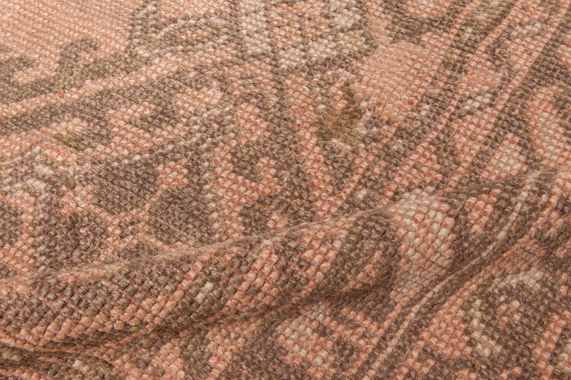 Early 20th century Turkish Oushak handmade wool rug
Size: 11'8