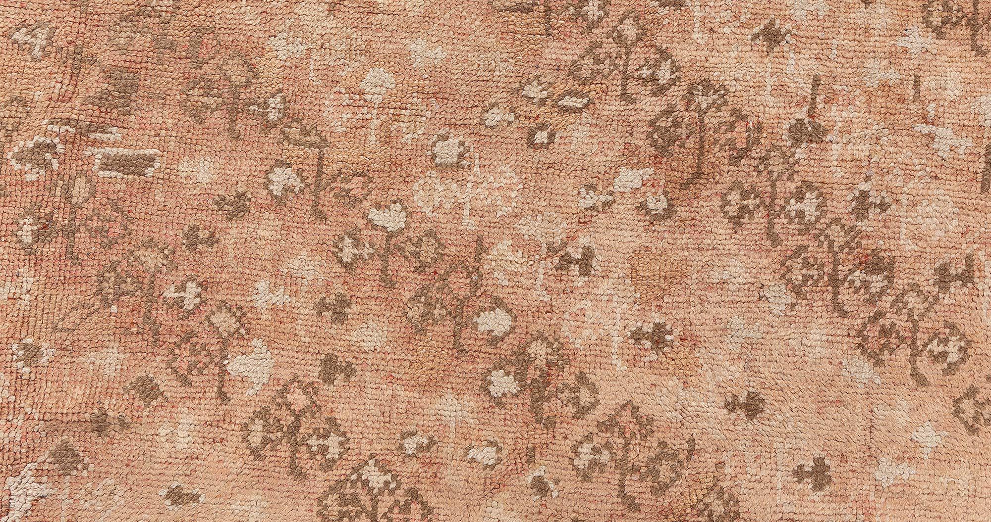 Authentic Turkish Oushak rug
Size: 11'10