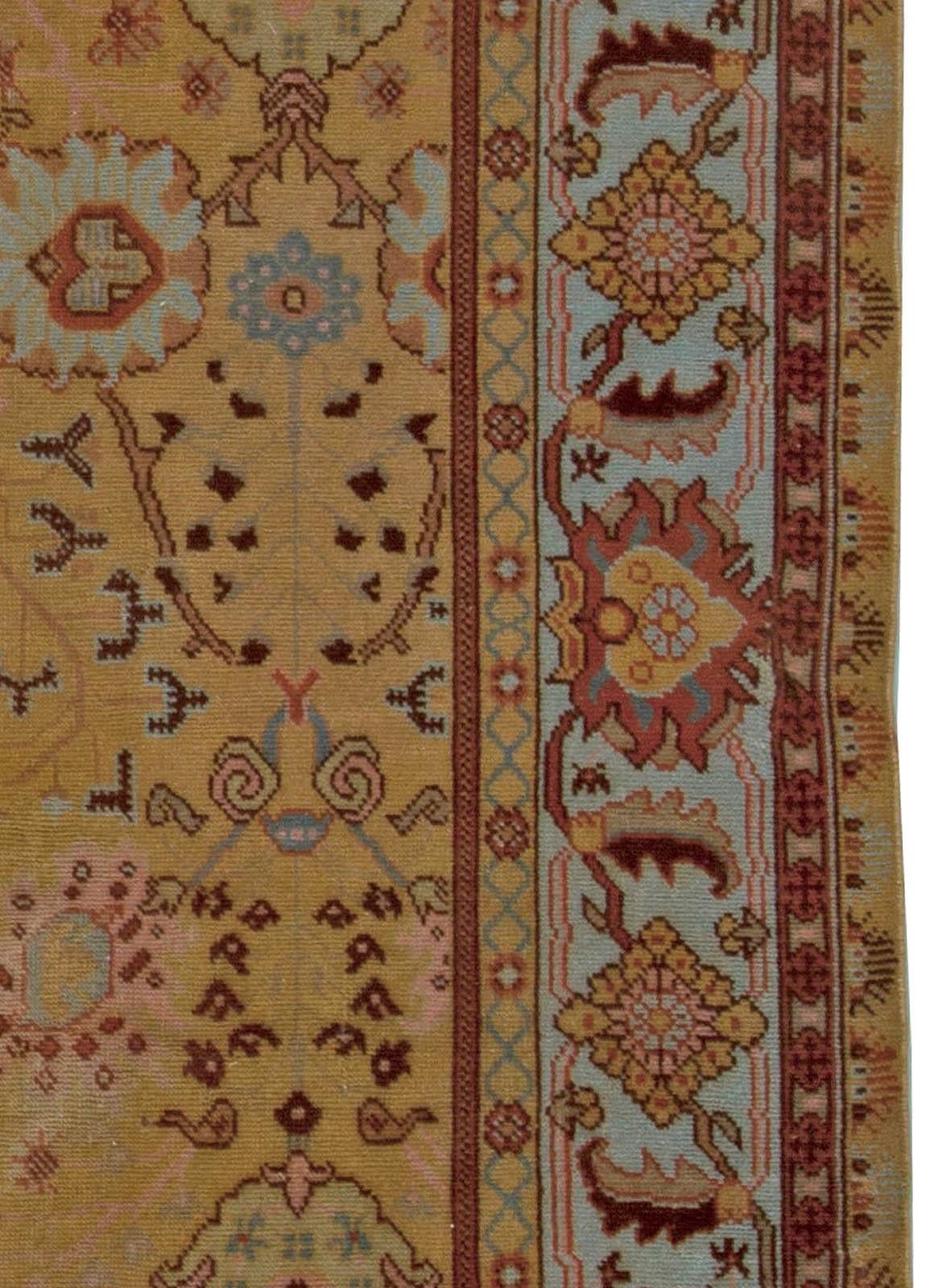 Early 20th Century Turkish Oushak Handmade Wool Rug For Sale 2