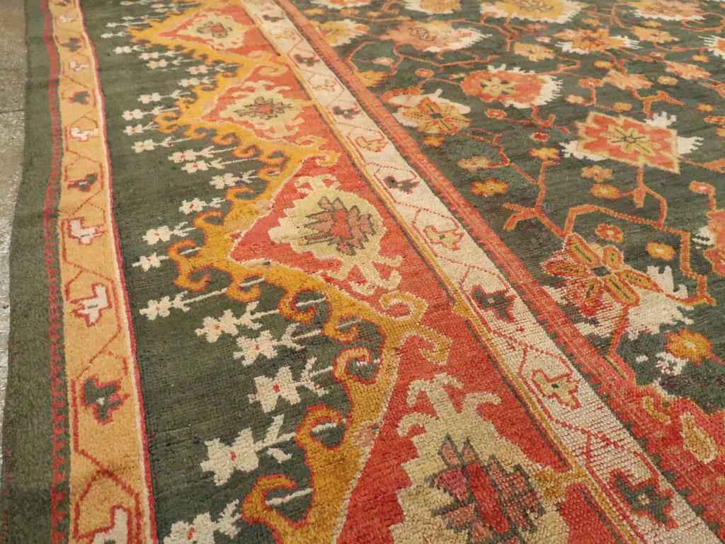 Hand-Knotted Early 20th Century Turkish Oushak Large Carpet For Sale