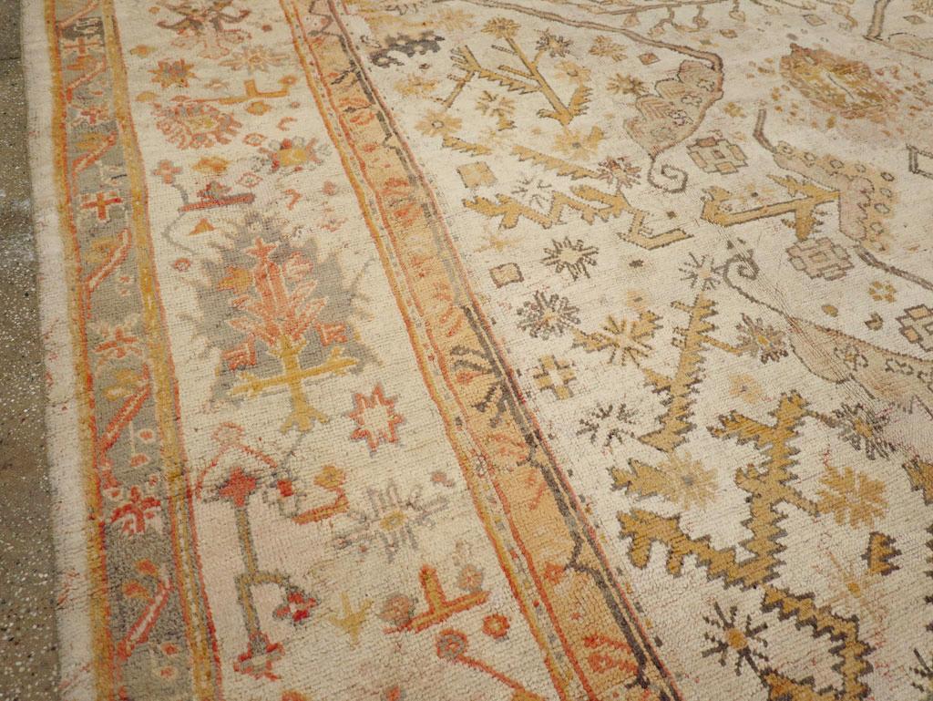 Hand-Knotted Early 20th Century Turkish Oushak Large Carpet For Sale