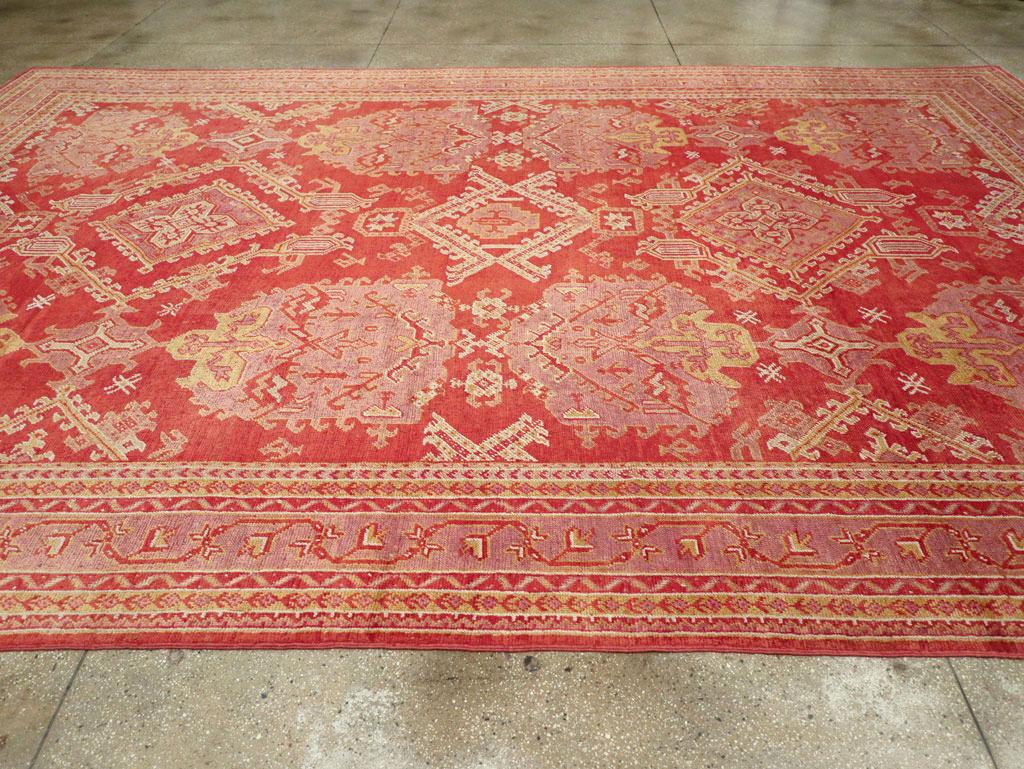 Early 20th Century Turkish Oushak Large Carpet In Excellent Condition For Sale In New York, NY